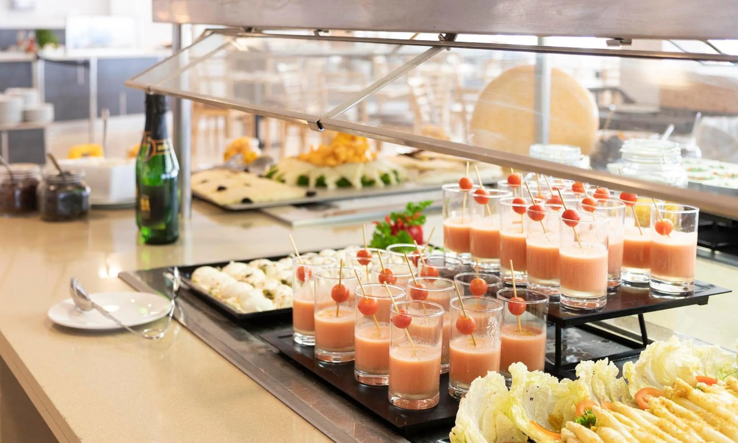 Restaurant/places to eat in Hotel Palia Maria Eugenia