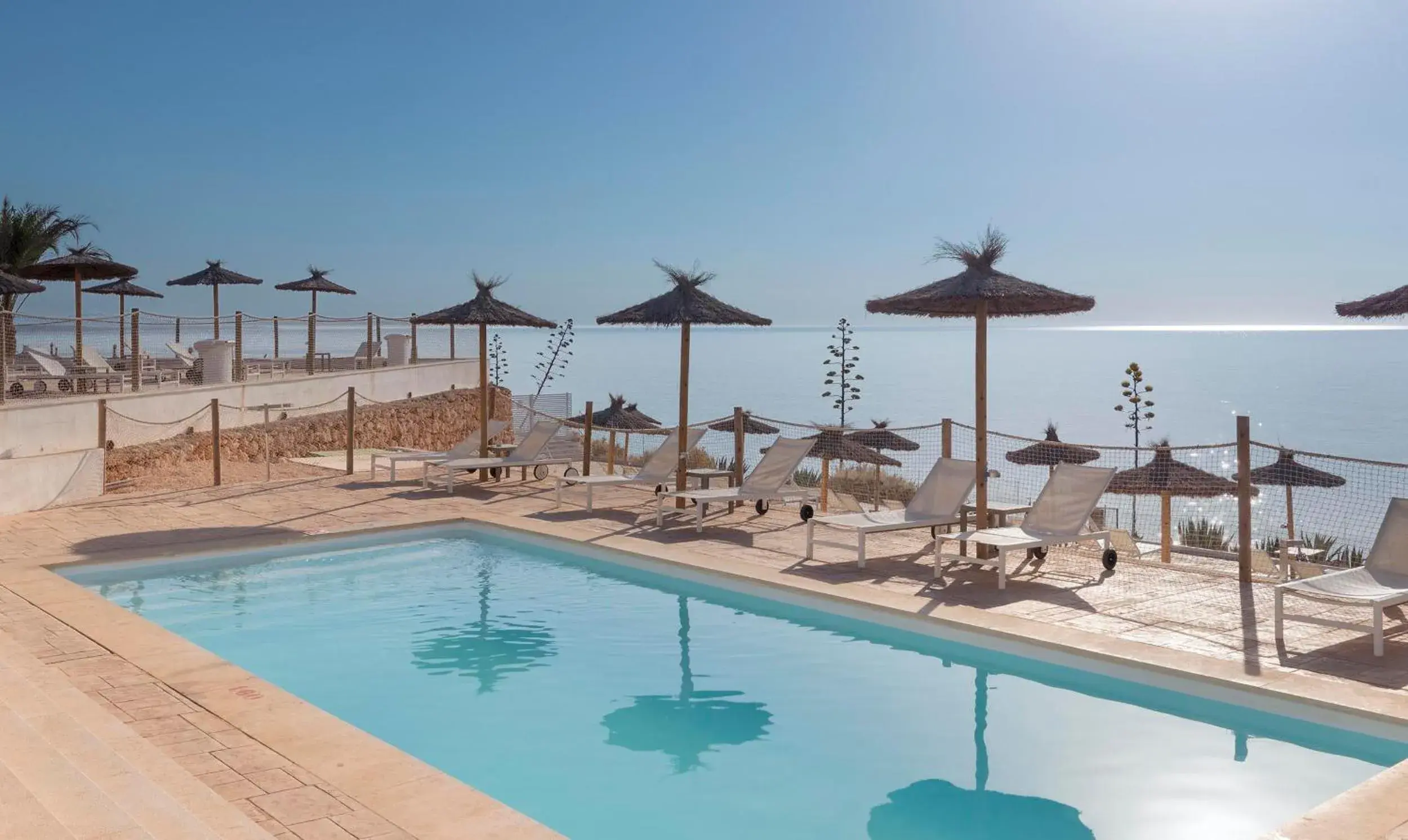 Swimming pool in Hotel Palia Maria Eugenia Swimming pool in Hotel Palia Maria Eugenia