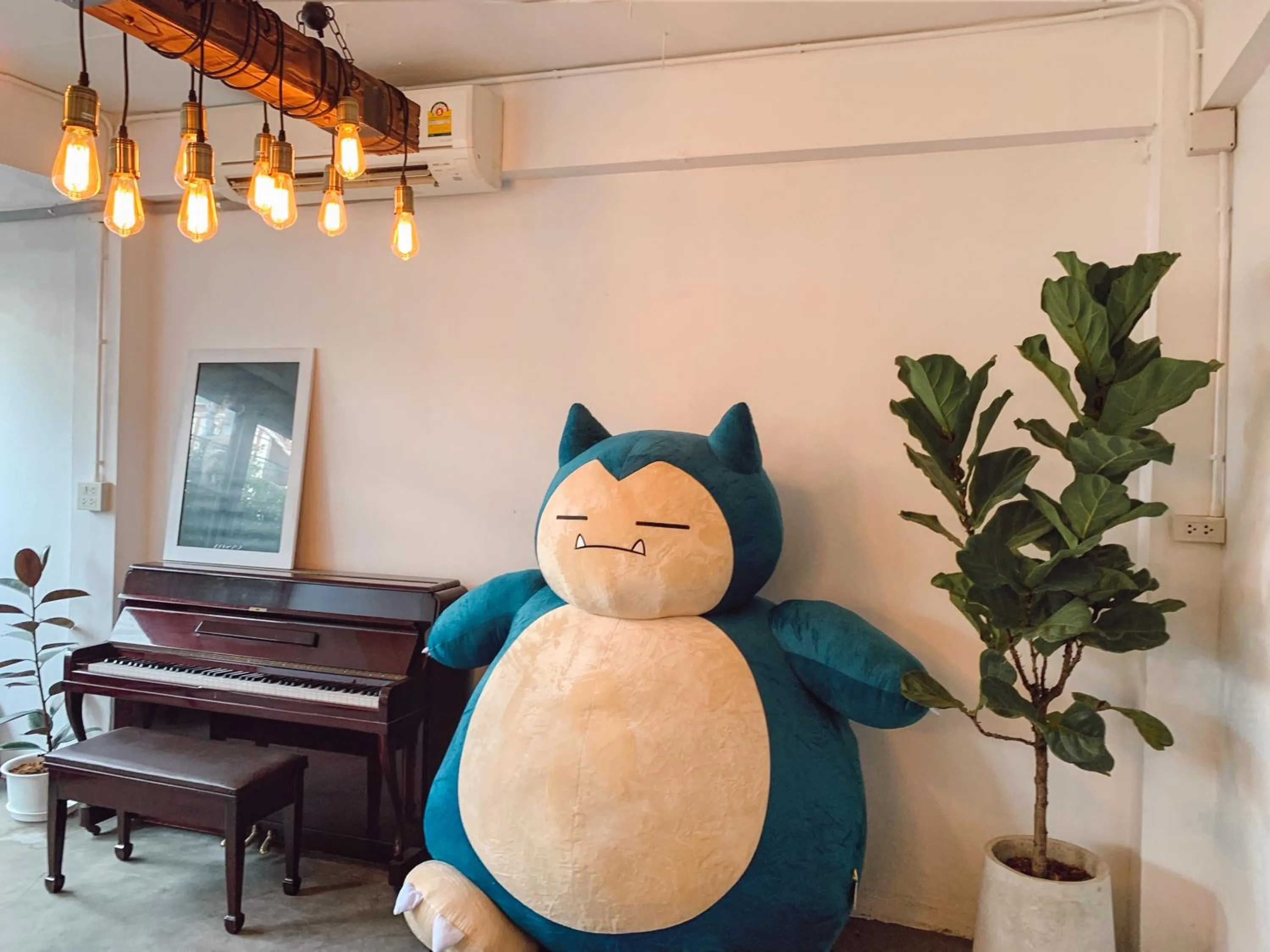 Pillow & Bread Hostel