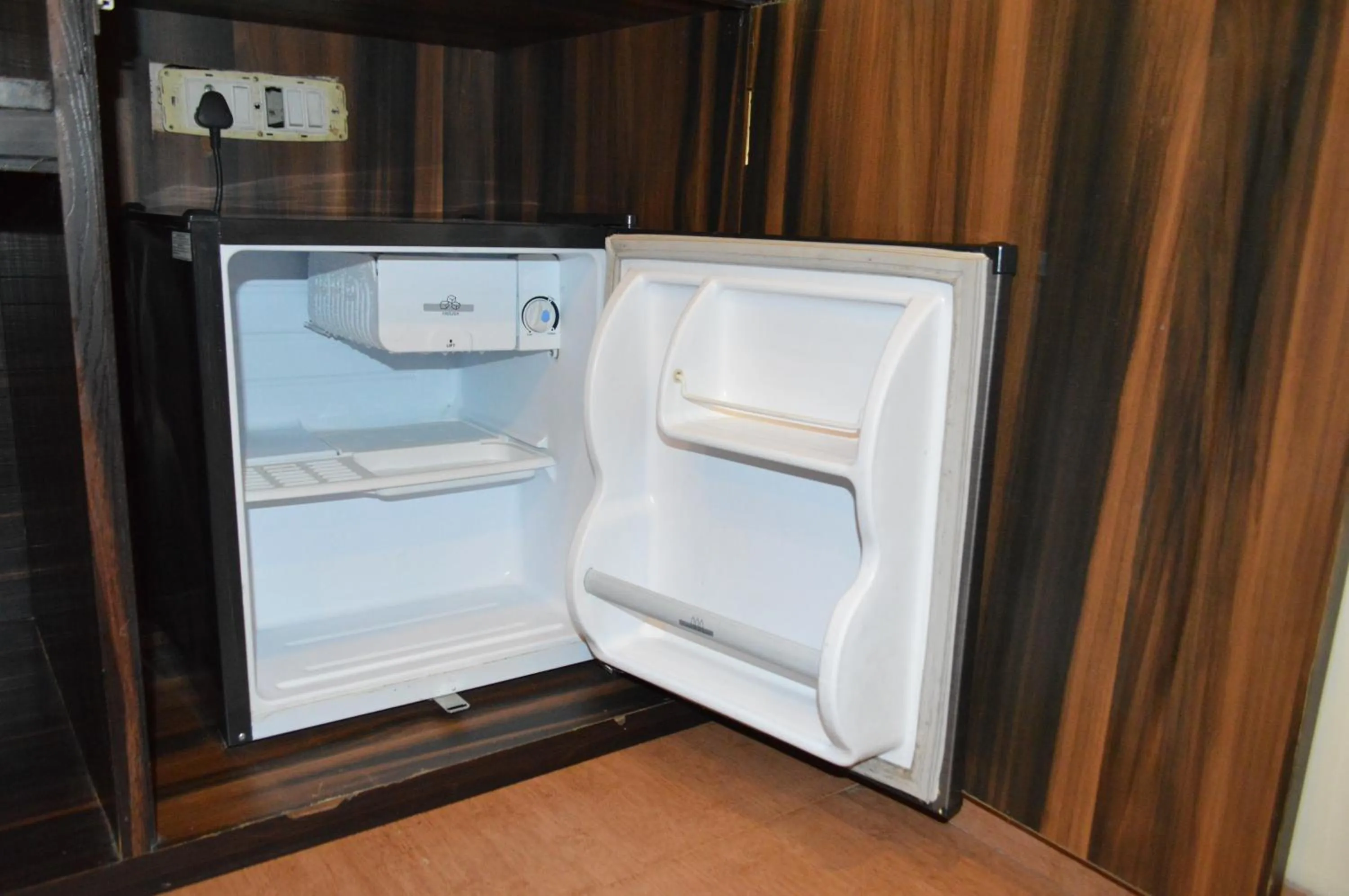 hair dresser in Grandeur De Sanchi- Luxury Beach Resort & Spa