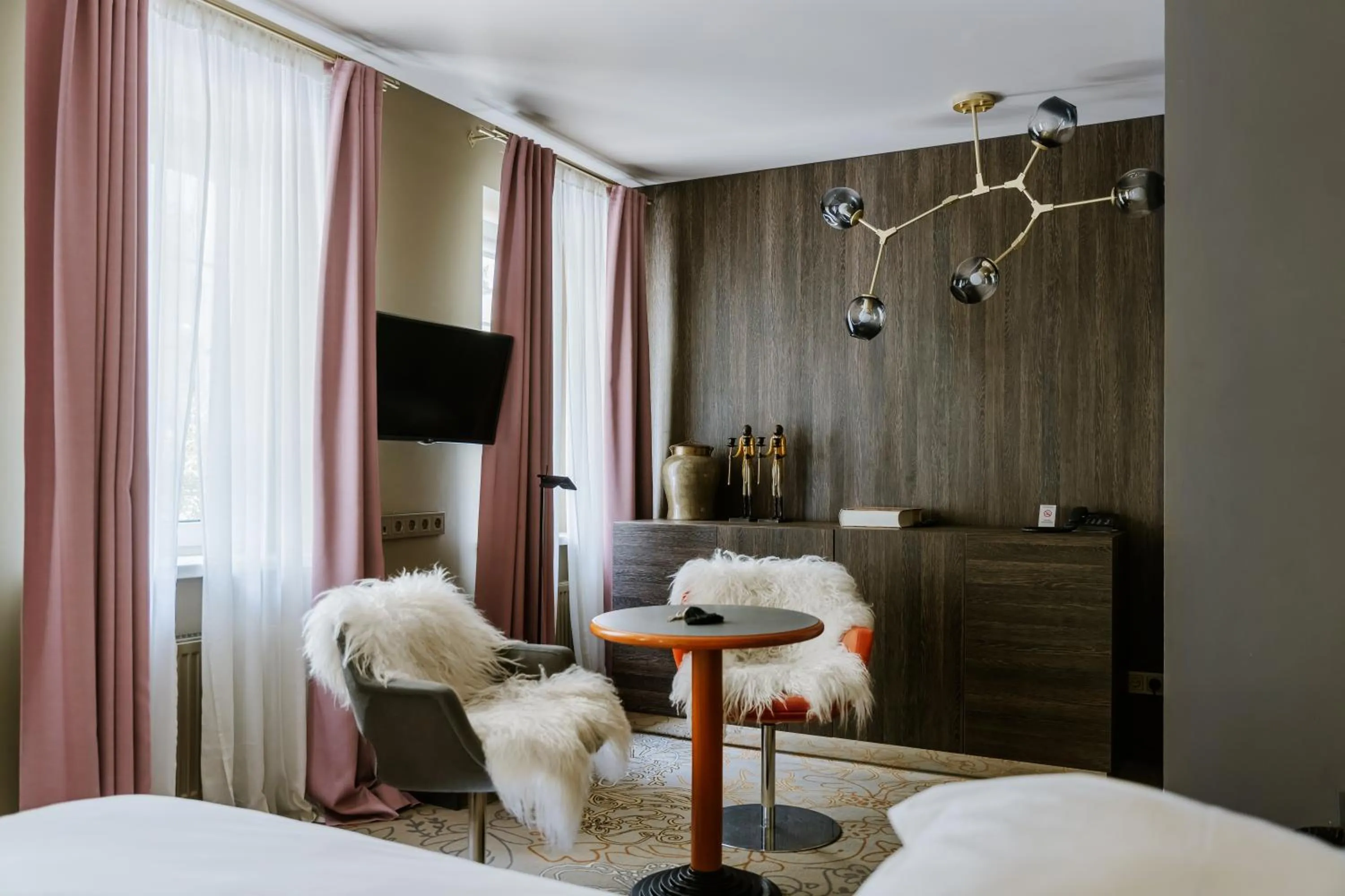 TV and multimedia, Bed in Vozdvyzhensky Boutique Hotel