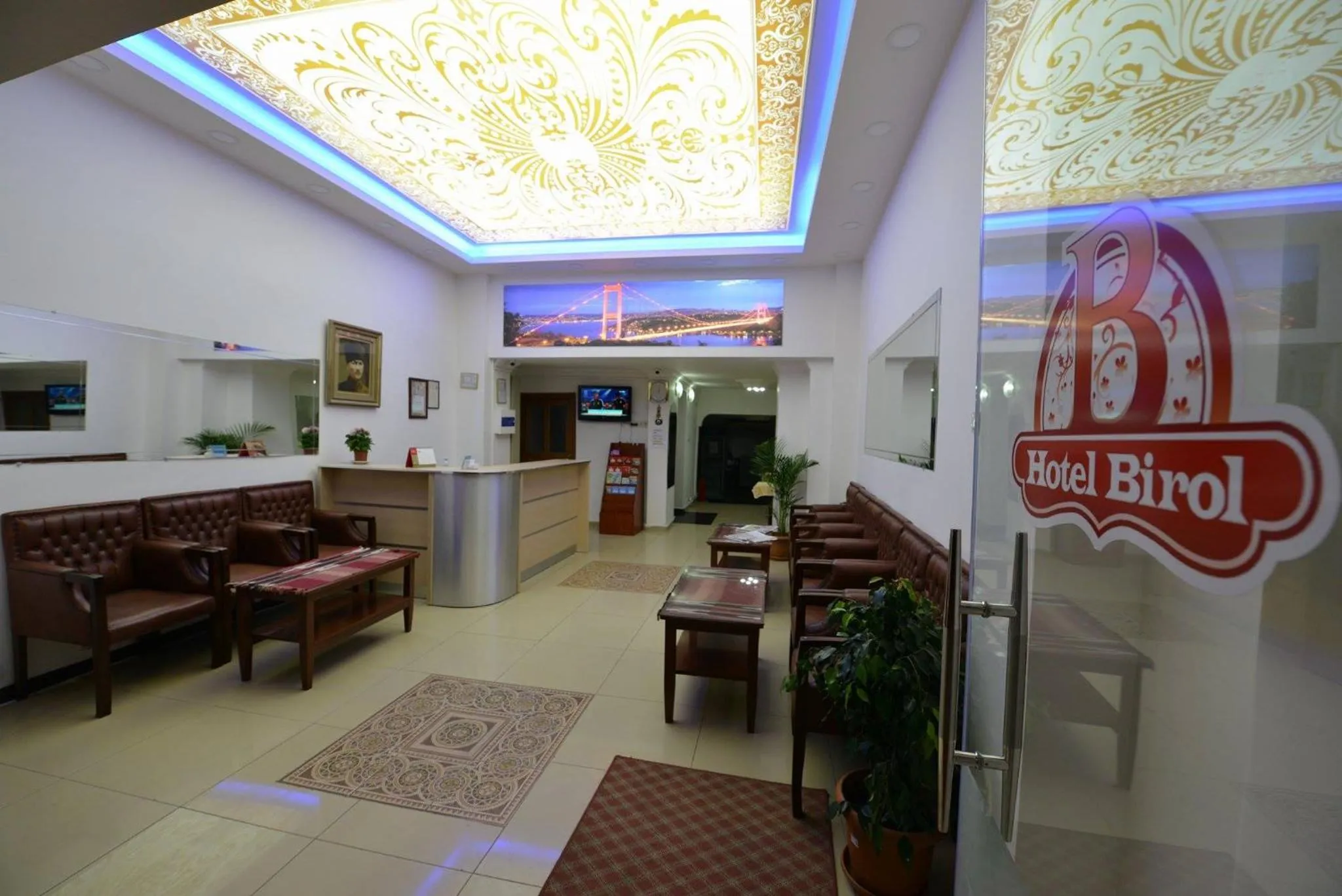 Facade/entrance in Birol Hotel