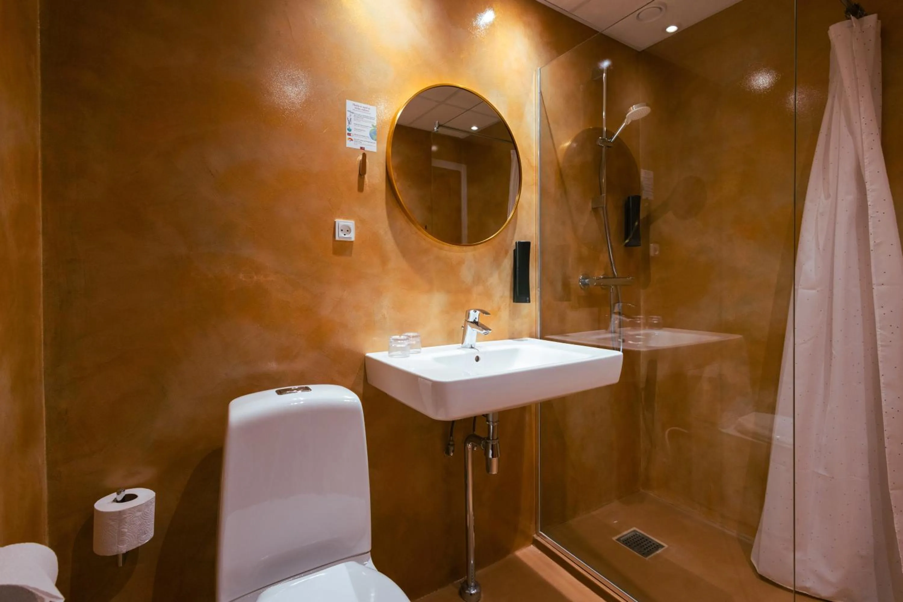 Bathroom in Milling Hotel Søpark