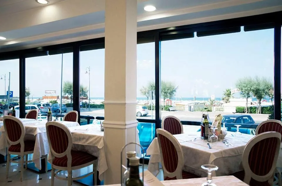 Restaurant/places to eat in Hotel Executive La Fiorita
