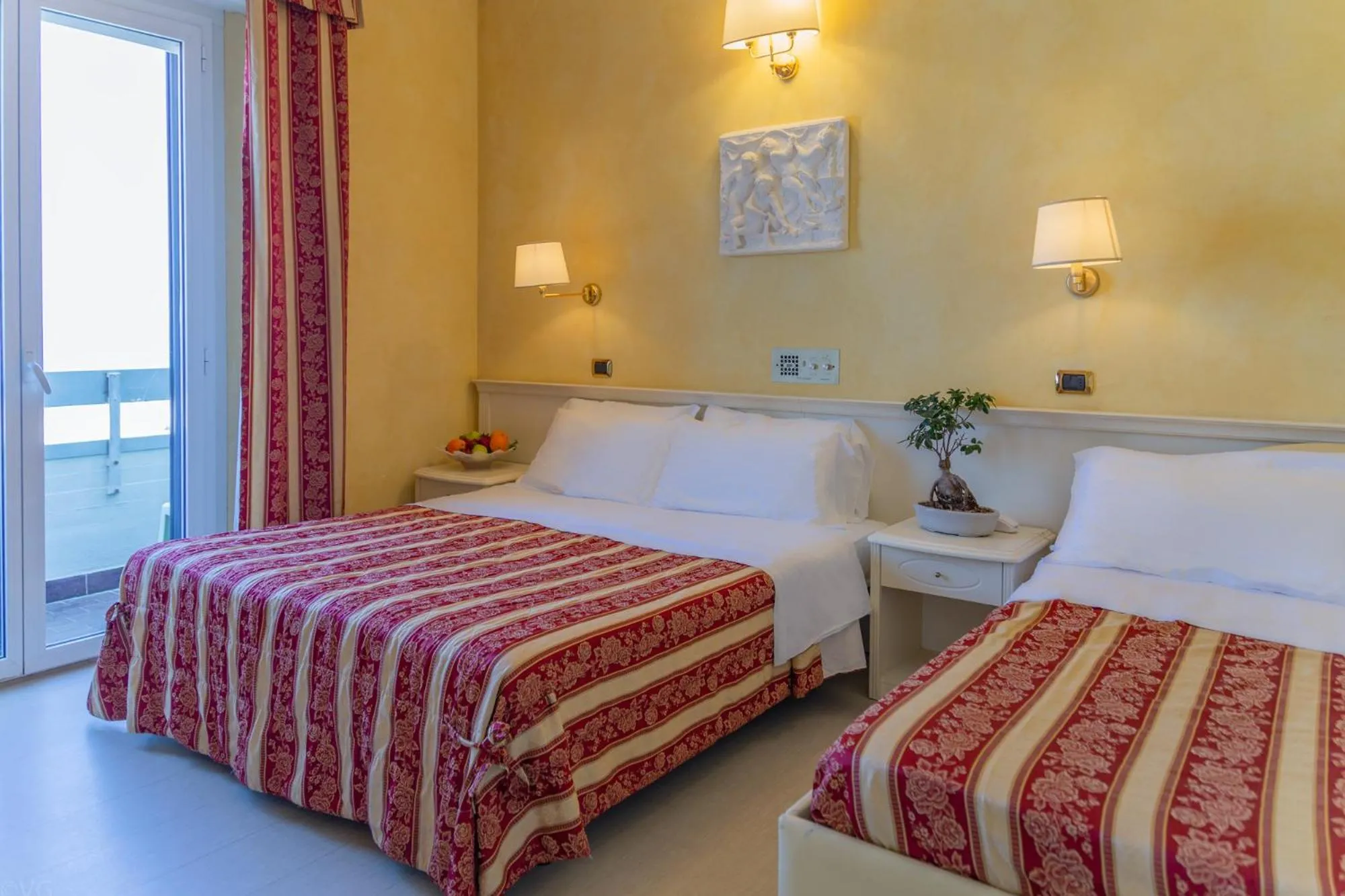 Bedroom, Bed in Hotel Executive La Fiorita
