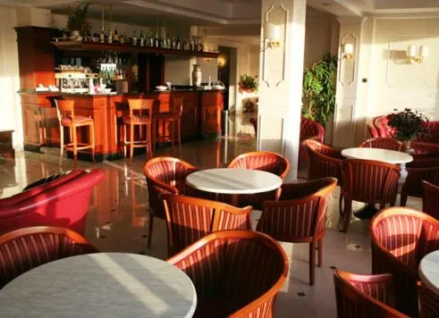 Lounge or bar in Hotel Executive La Fiorita
