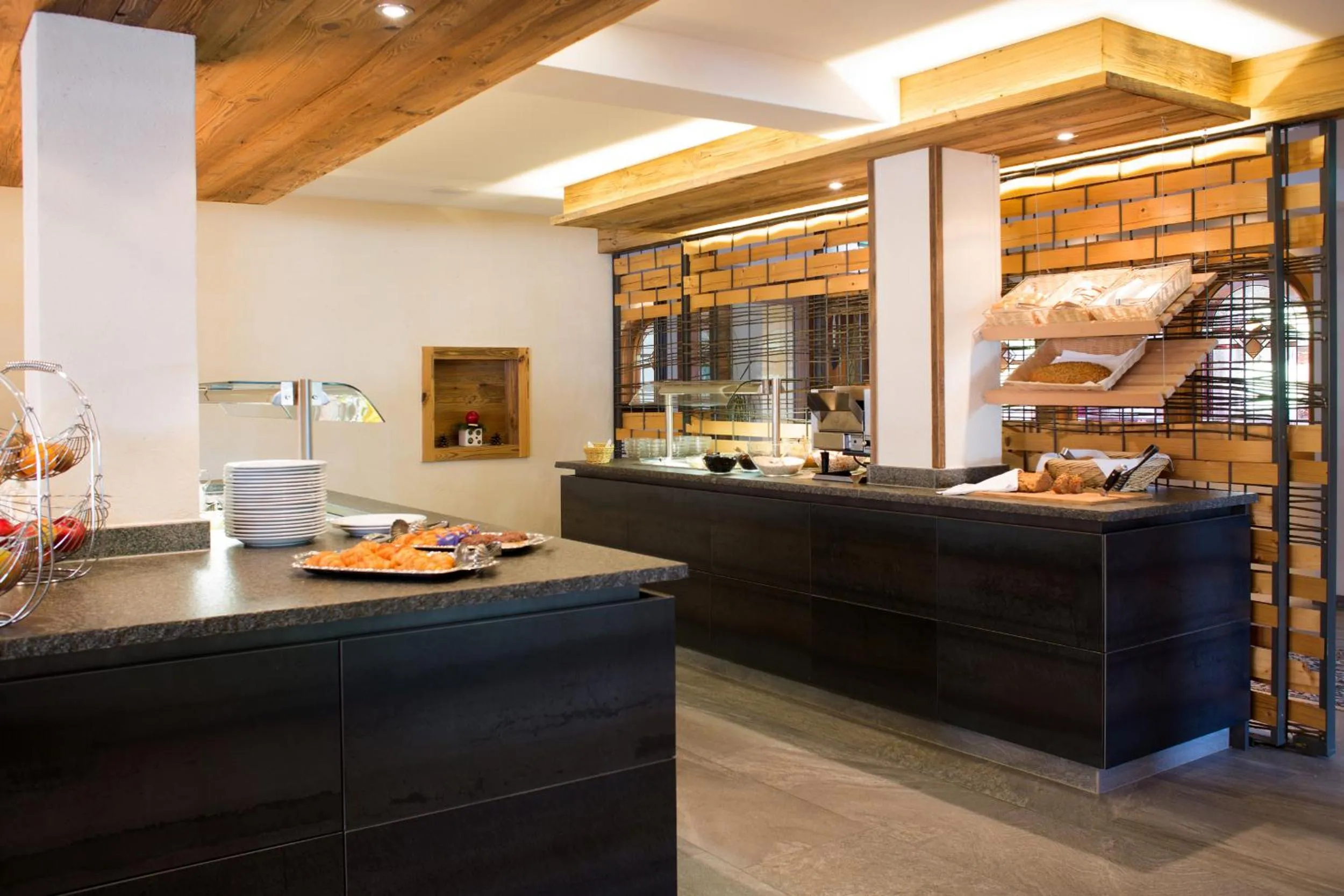 Breakfast in Aparthotel Tyrol