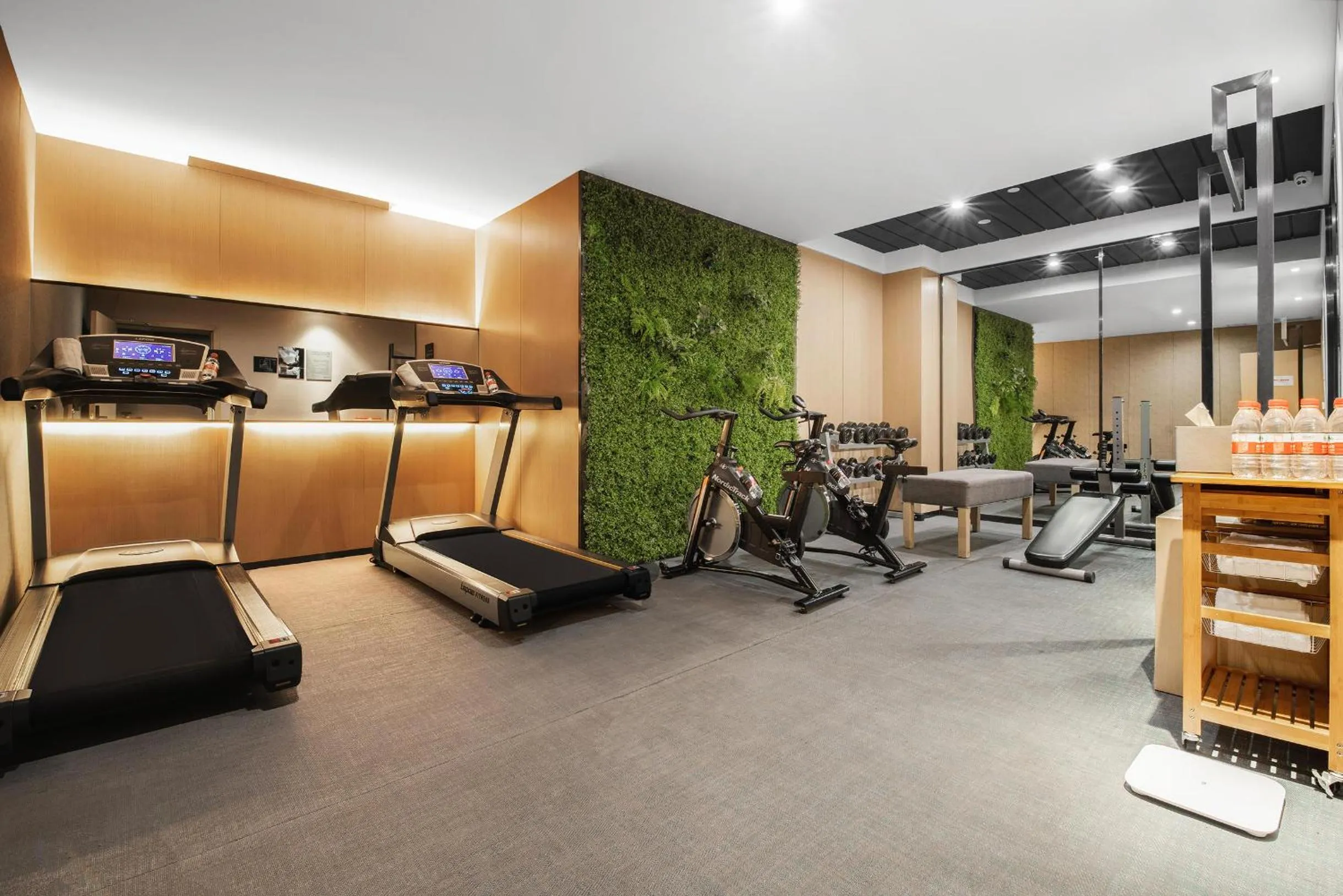 Fitness centre/facilities in Atour Hotel Chongqing Jiefangbei