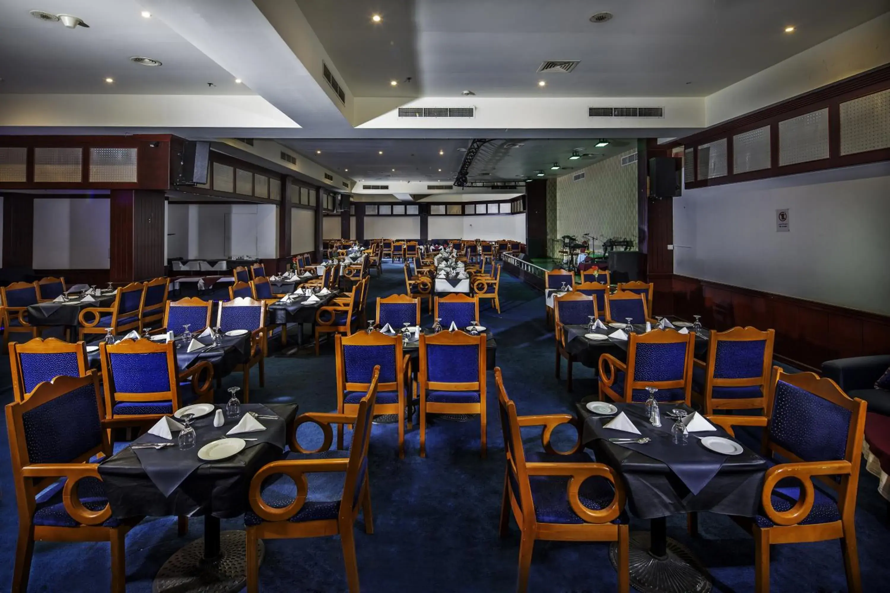 Restaurant/Places to Eat in Taj Plaza Hotel