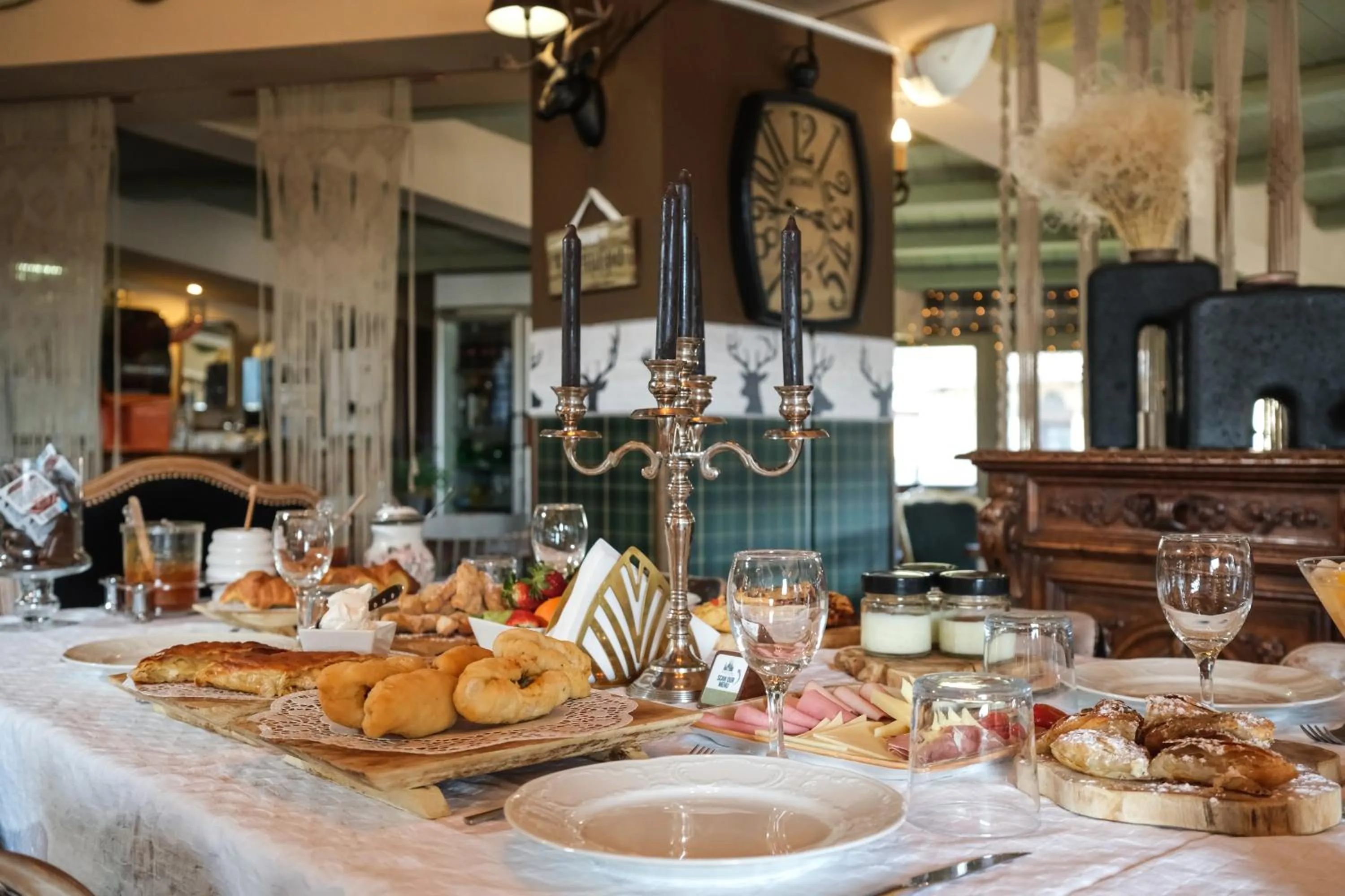 Restaurant/places to eat in Pindos Resort