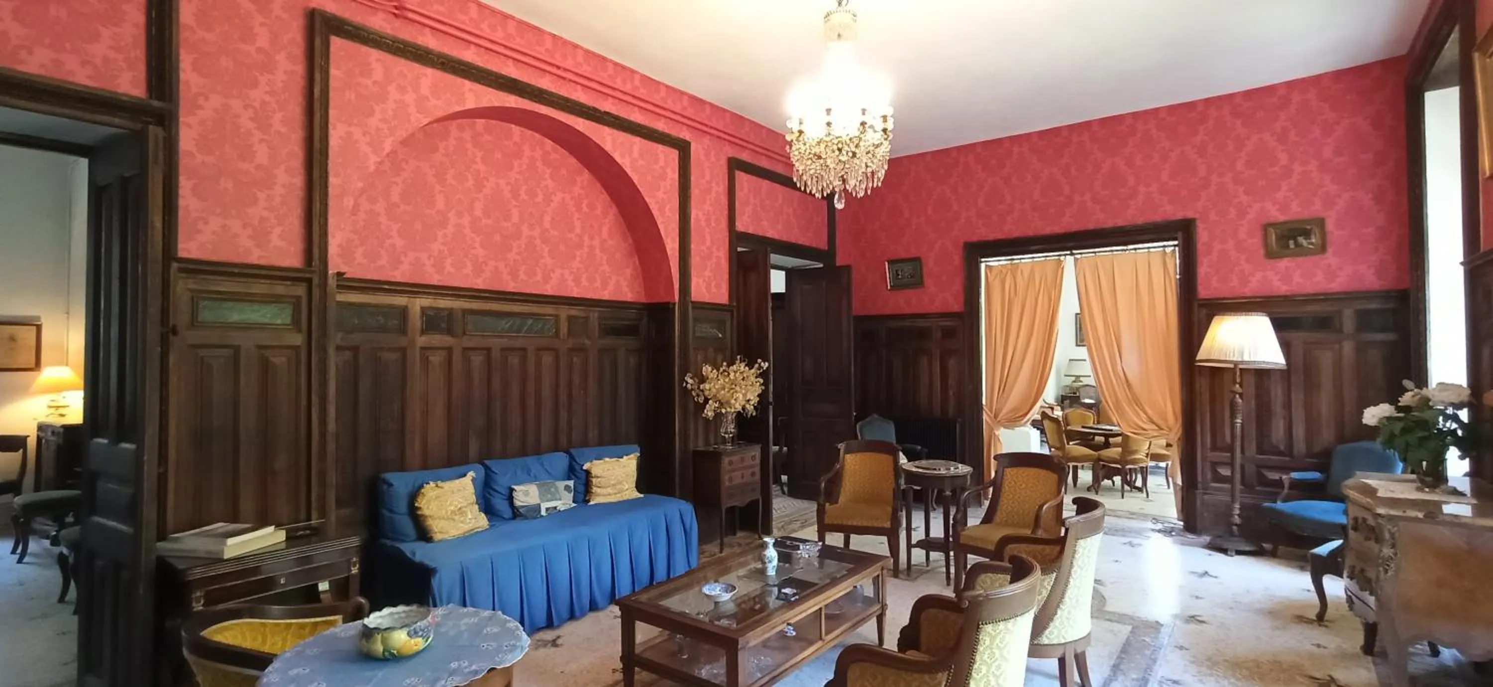 Living room in CHÂTEAU CAGNINACCI B&B