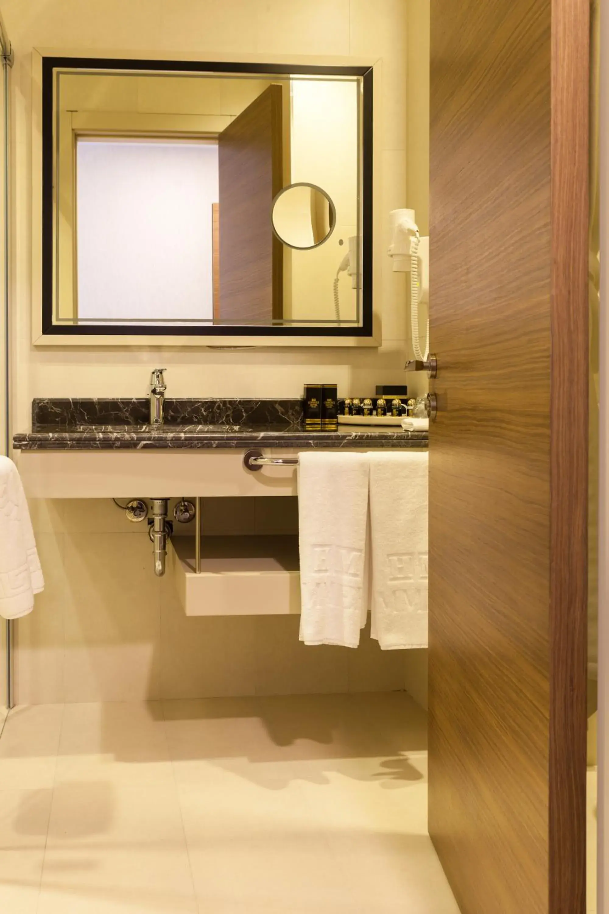 Standard Twin Room - single occupancy in Hm Commerce Hotel Standard Twin Room - single occupancy in Hm Commerce Hotel