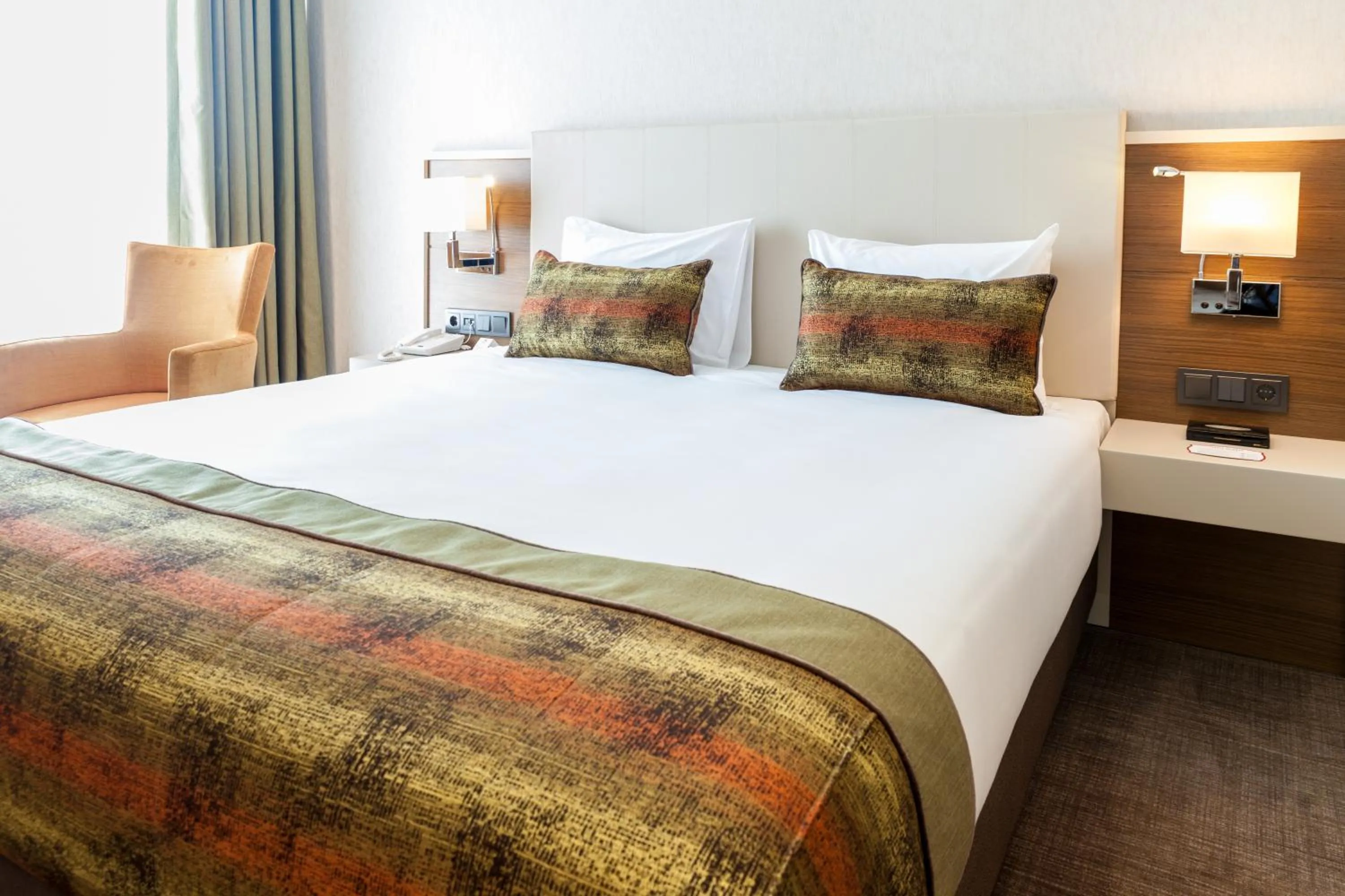 Bedroom, Bed in Hm Commerce Hotel