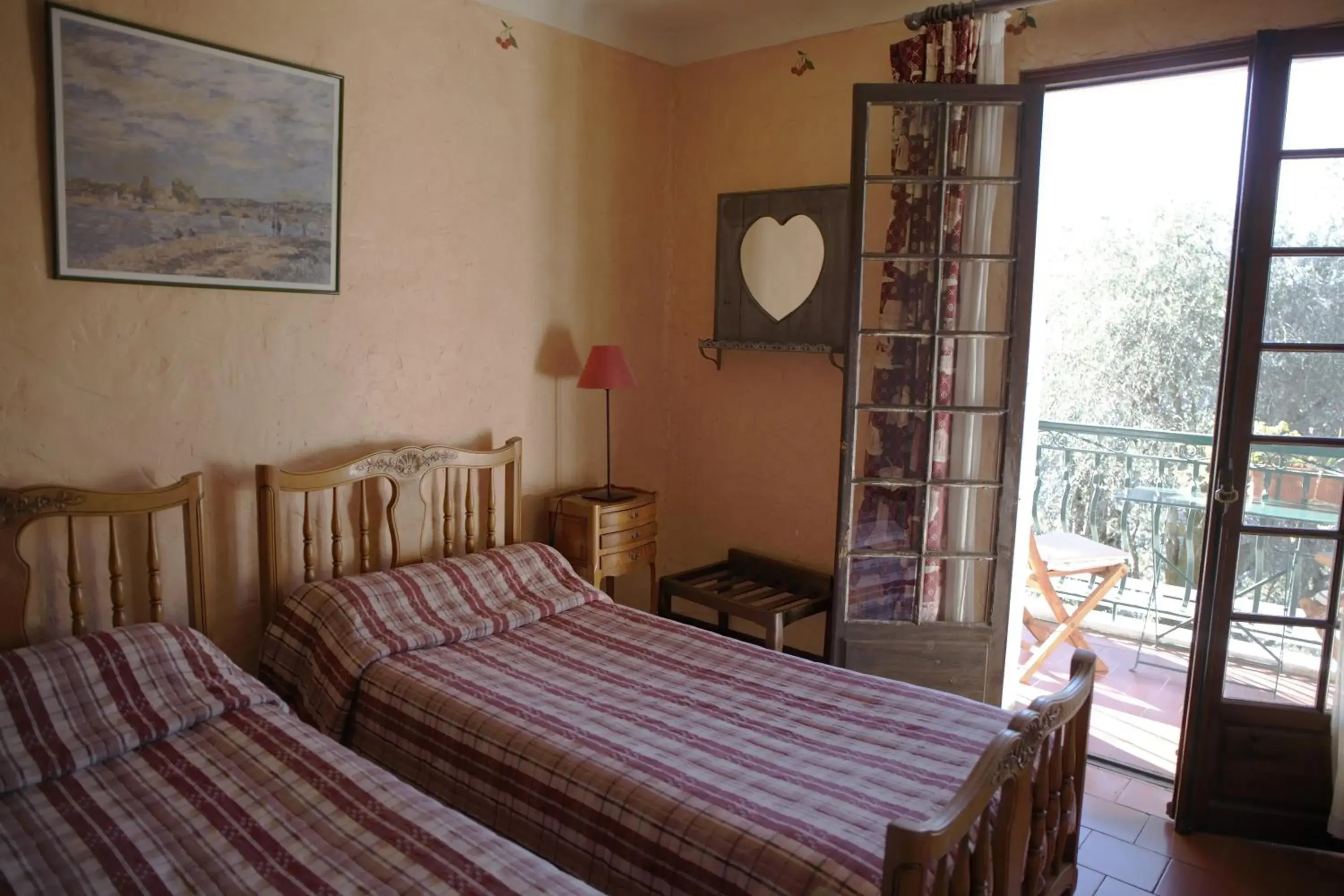 Provençal Twin Room with Balcony and Valley View in Auberge De La Madone Provençal Twin Room with Balcony and Valley View in Auberge De La Madone