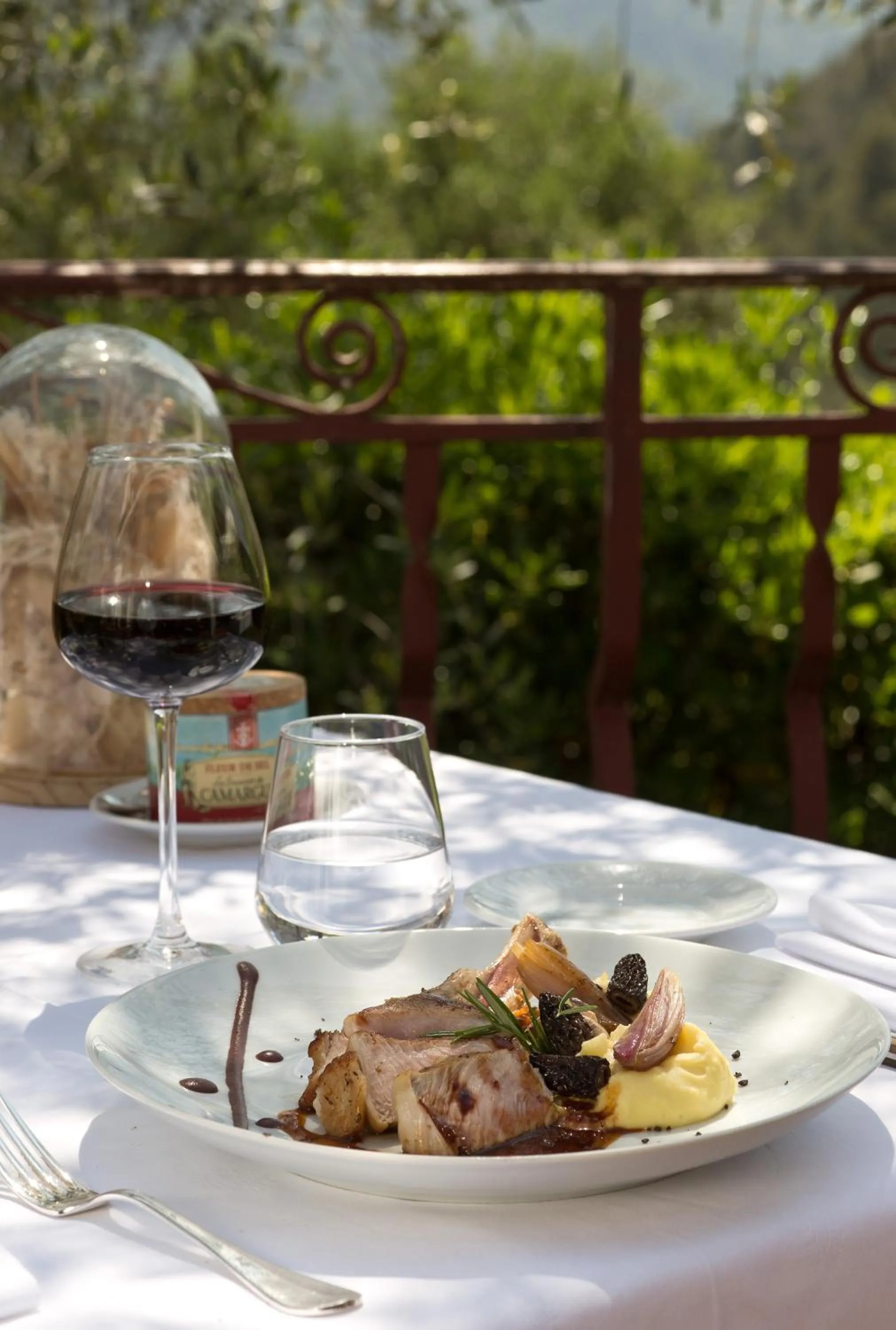 Restaurant/places to eat in Auberge De La Madone