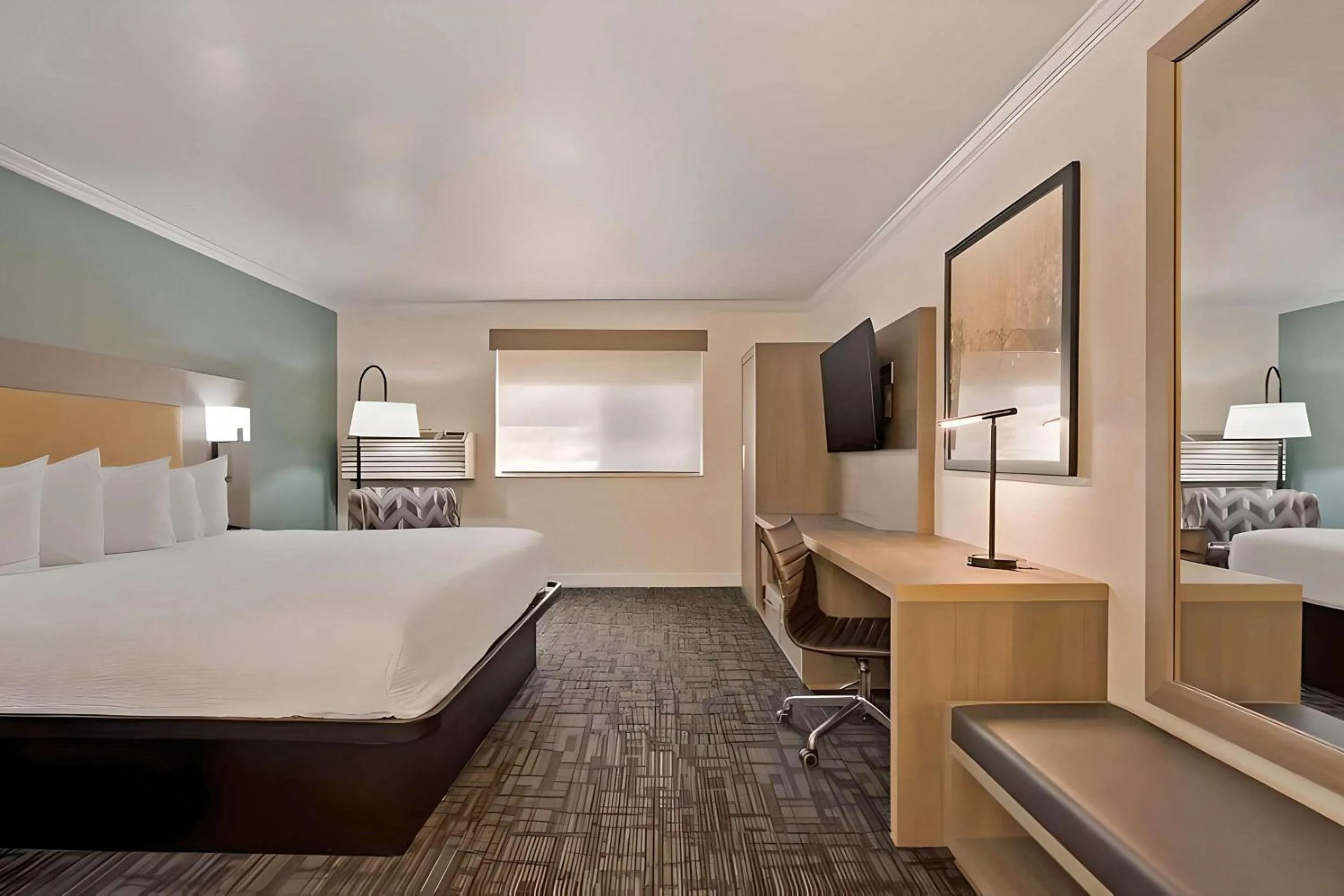 Bedroom, Bed in Comfort Inn Hayward - Union City