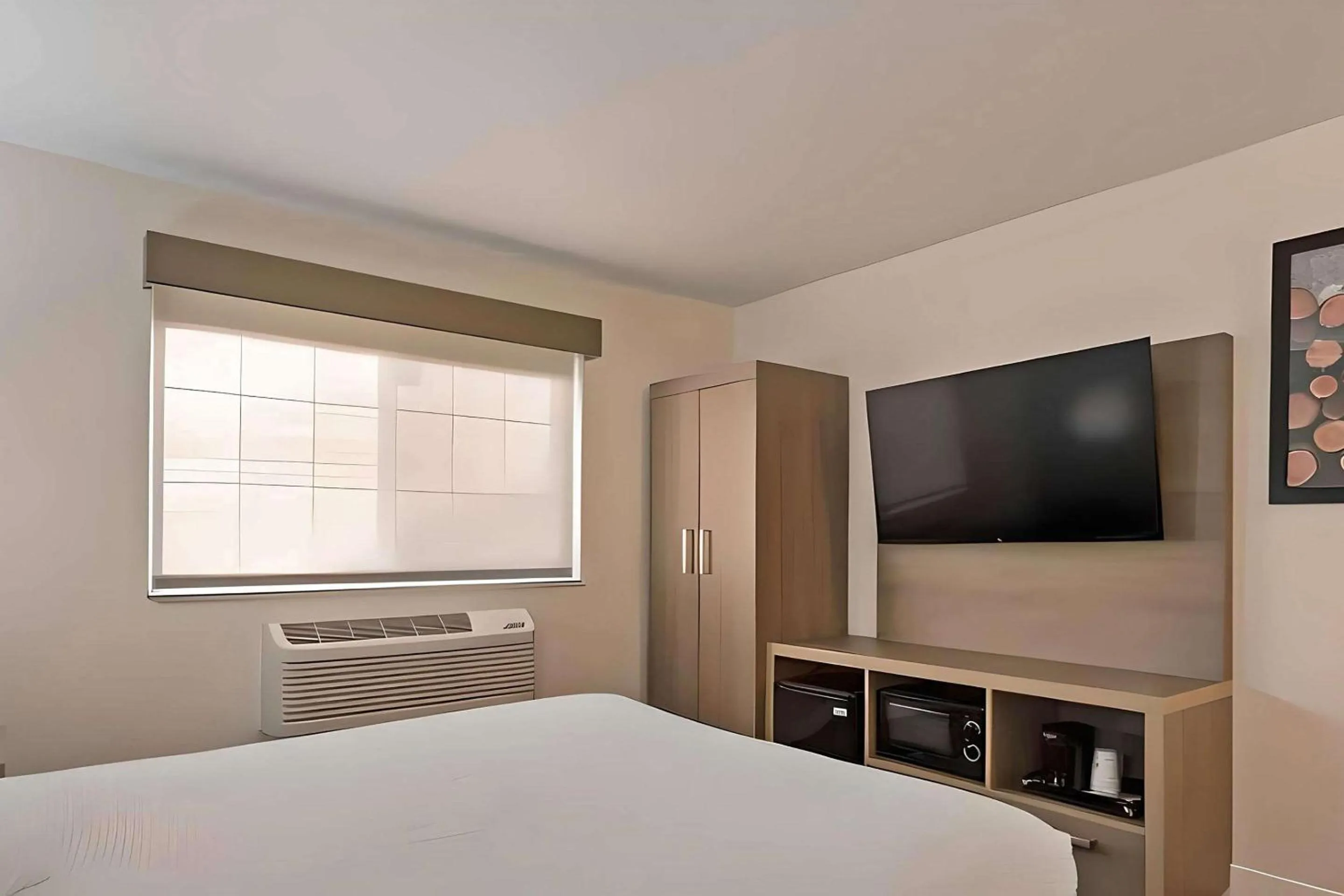 Bedroom, Bed in Comfort Inn Hayward - Union City