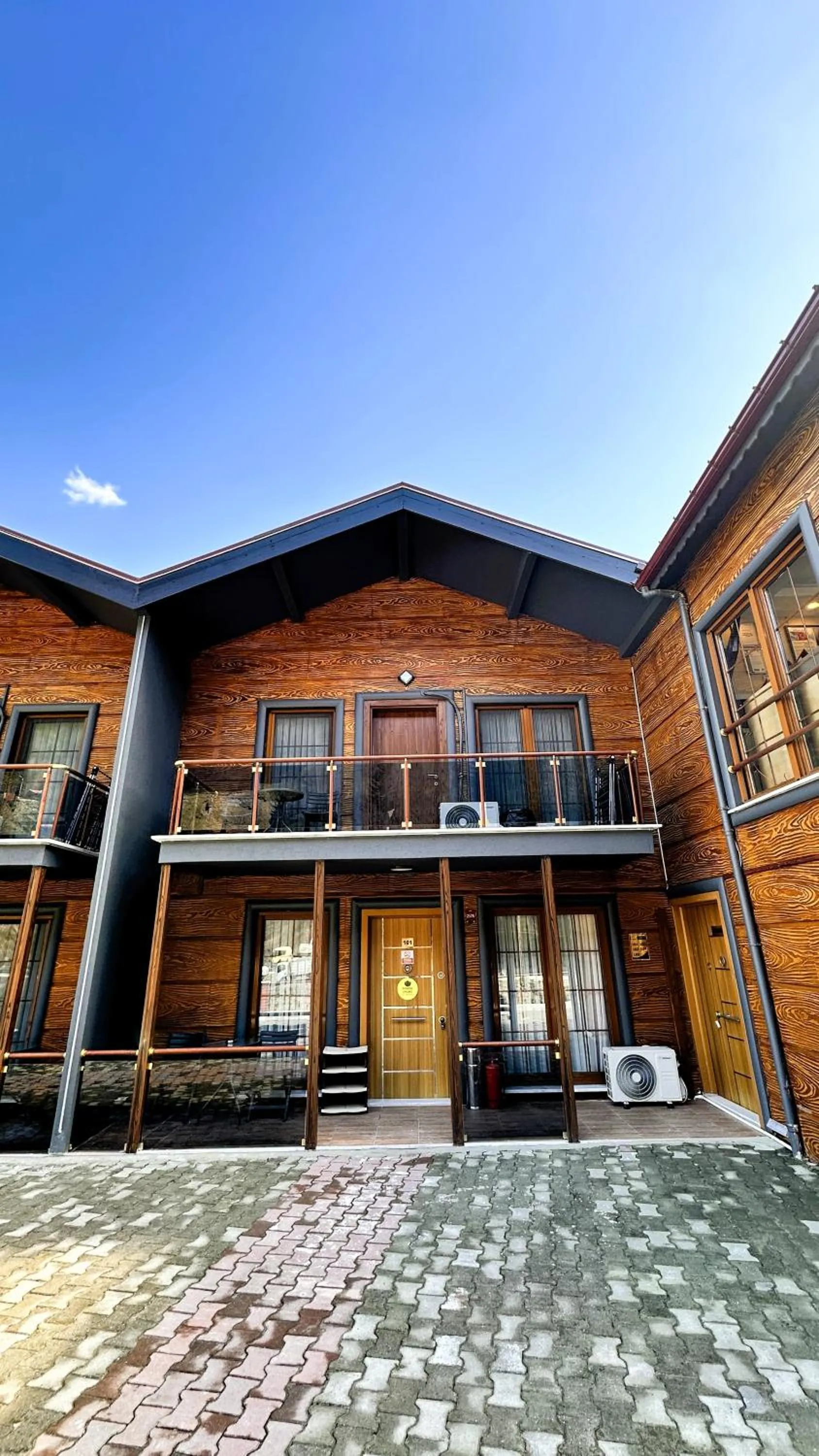 Property building in Green Cinar Apart