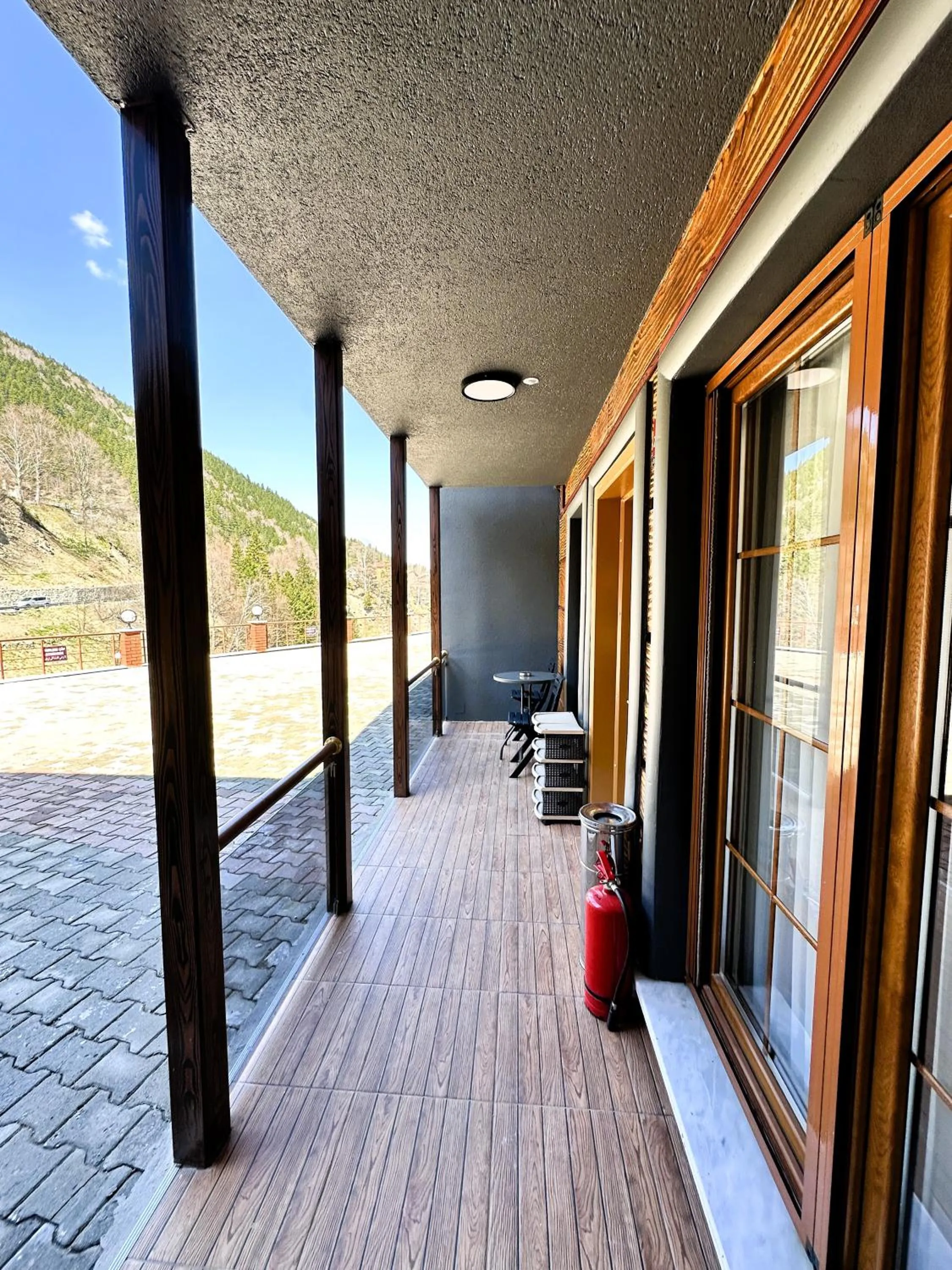 Patio in Green Cinar Apart