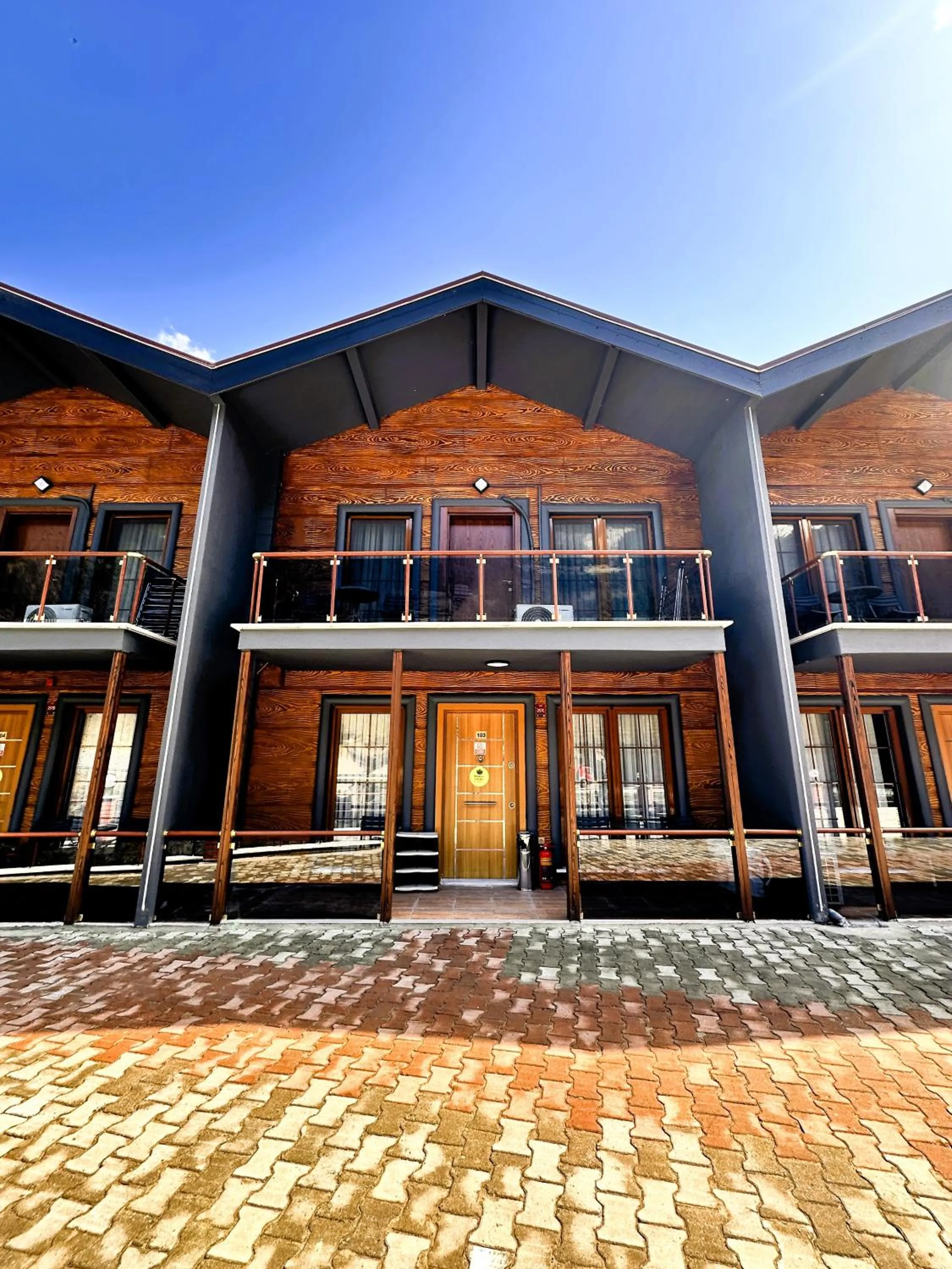 Property building in Green Cinar Apart