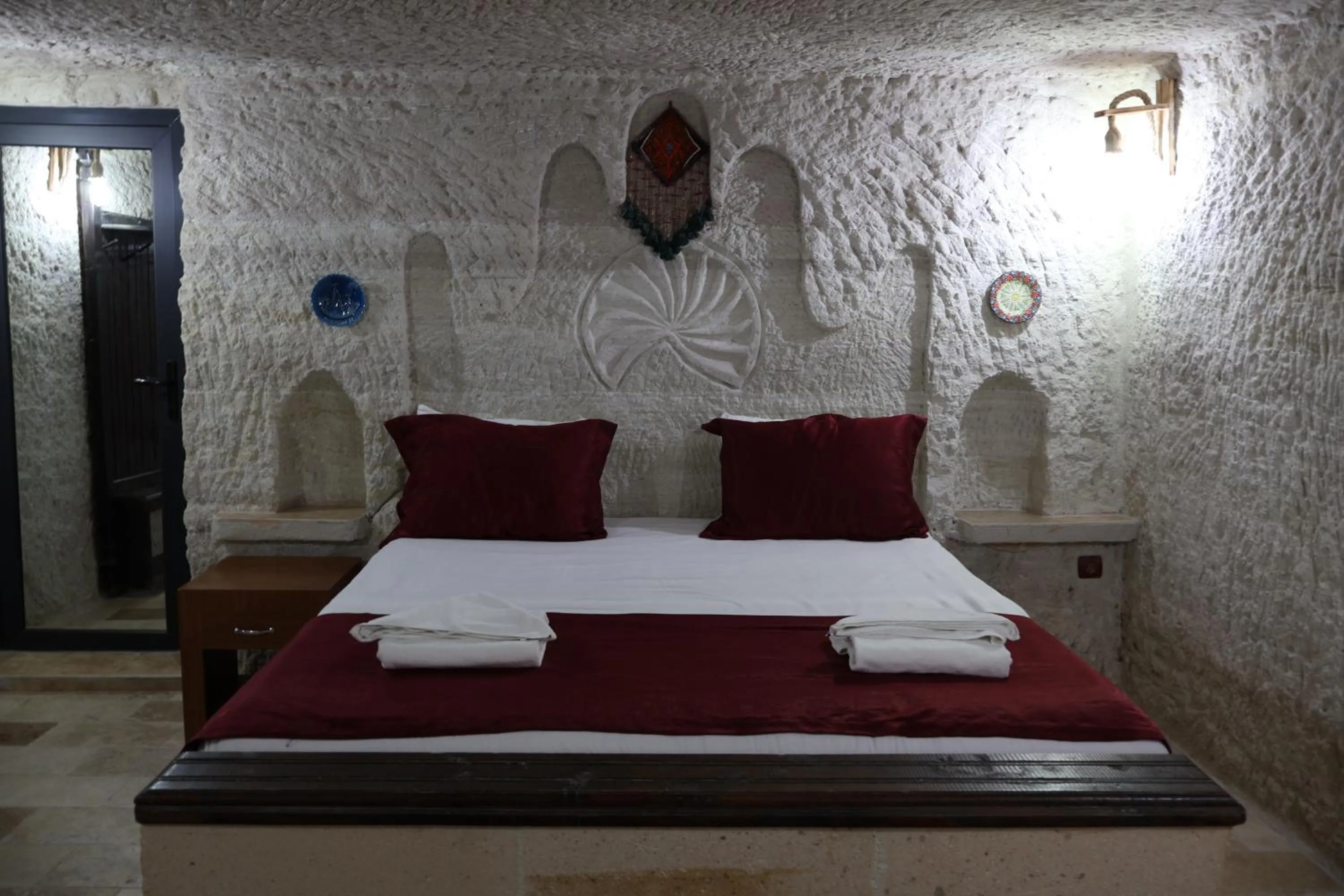 Bed in Seven Rock Cave Hotel
