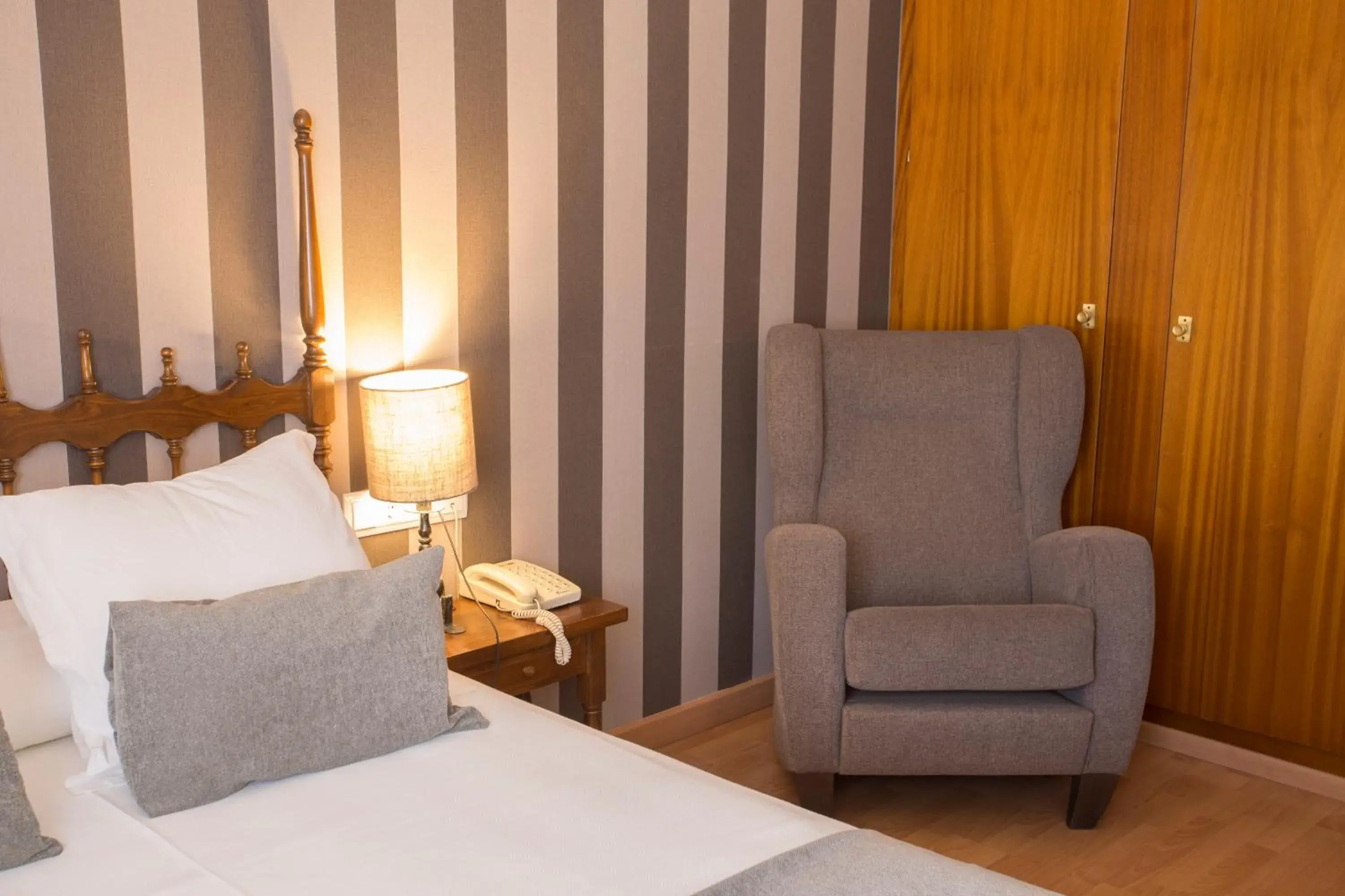 Bed in Hotel Segle XX Bed in Hotel Segle XX