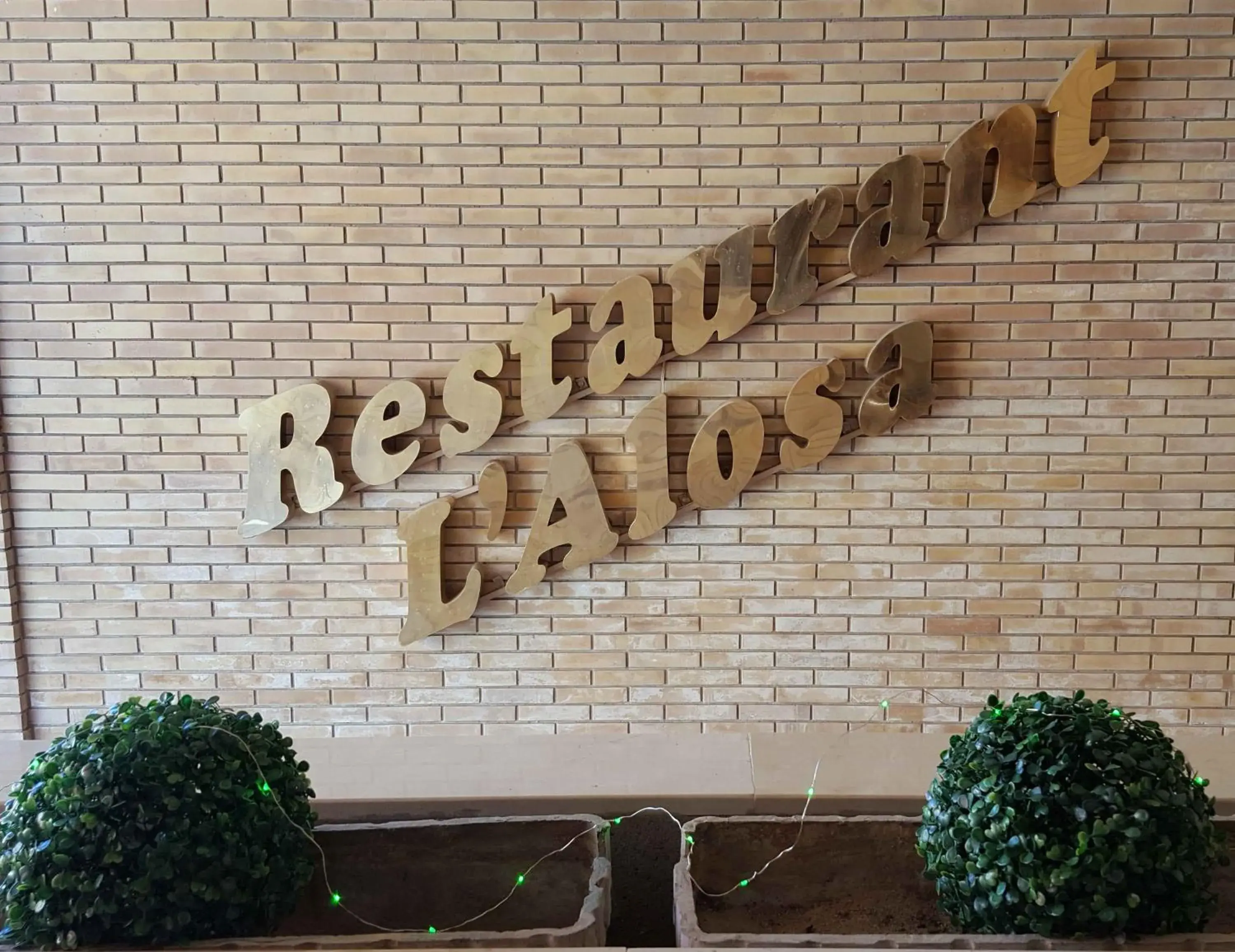 Restaurant/places to eat in Hotel Segle XX Restaurant/places to eat in Hotel Segle XX