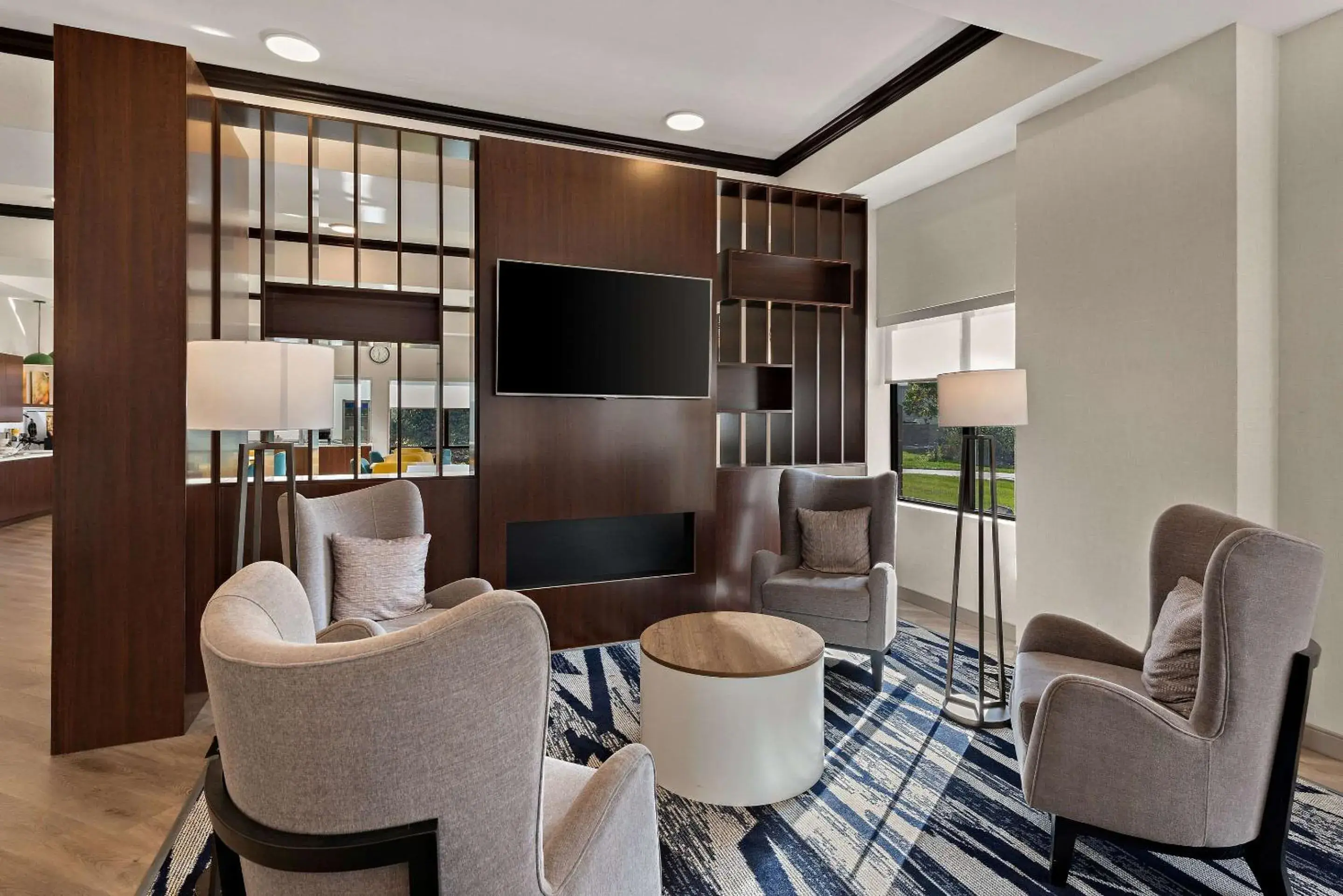 Lobby or reception in Comfort Suites Columbus East Broad Lobby or reception in Comfort Suites Columbus East Broad