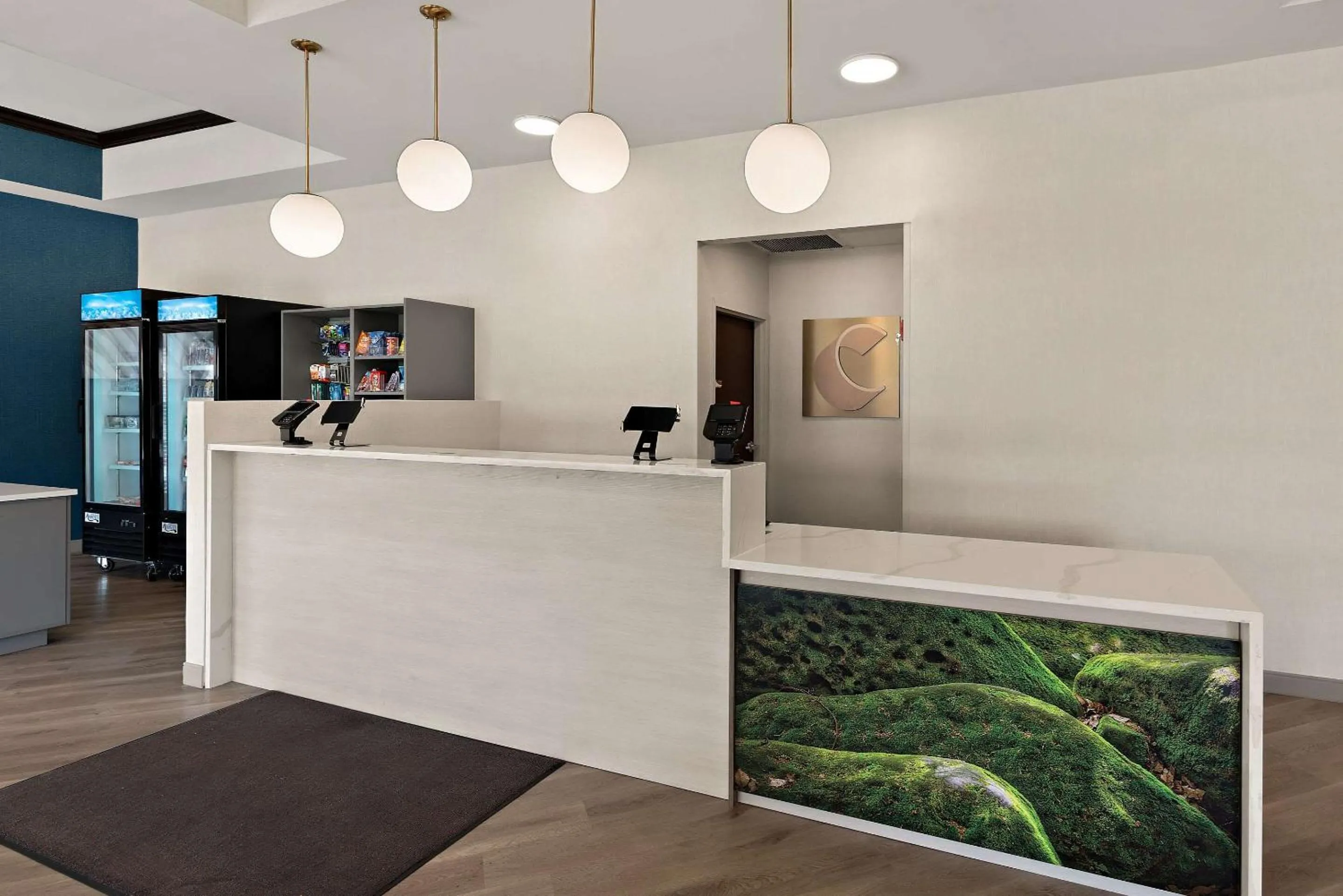 Lobby or reception in Comfort Suites Columbus East Broad