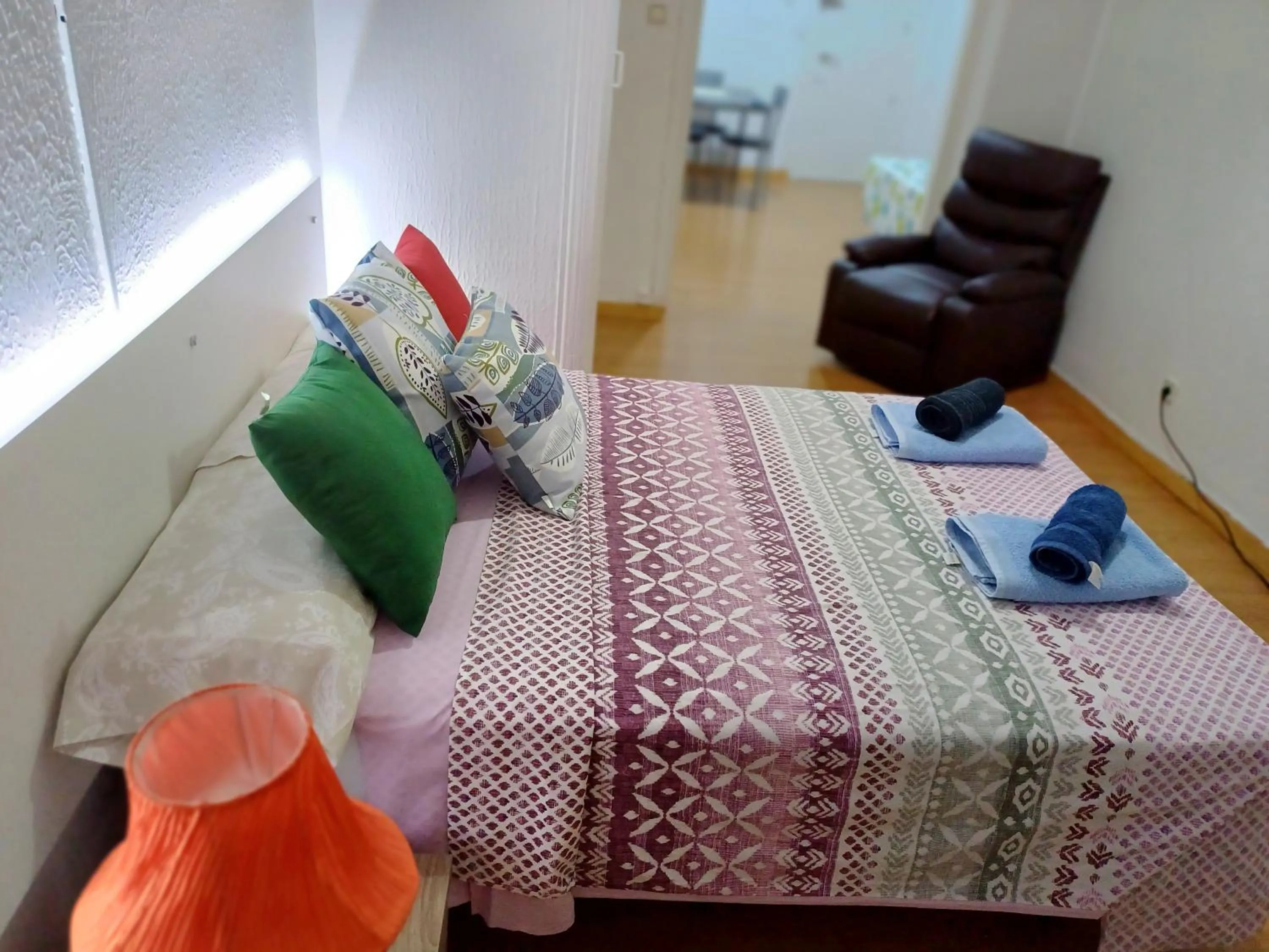 Bed in Estudio Grande Madrid Centro