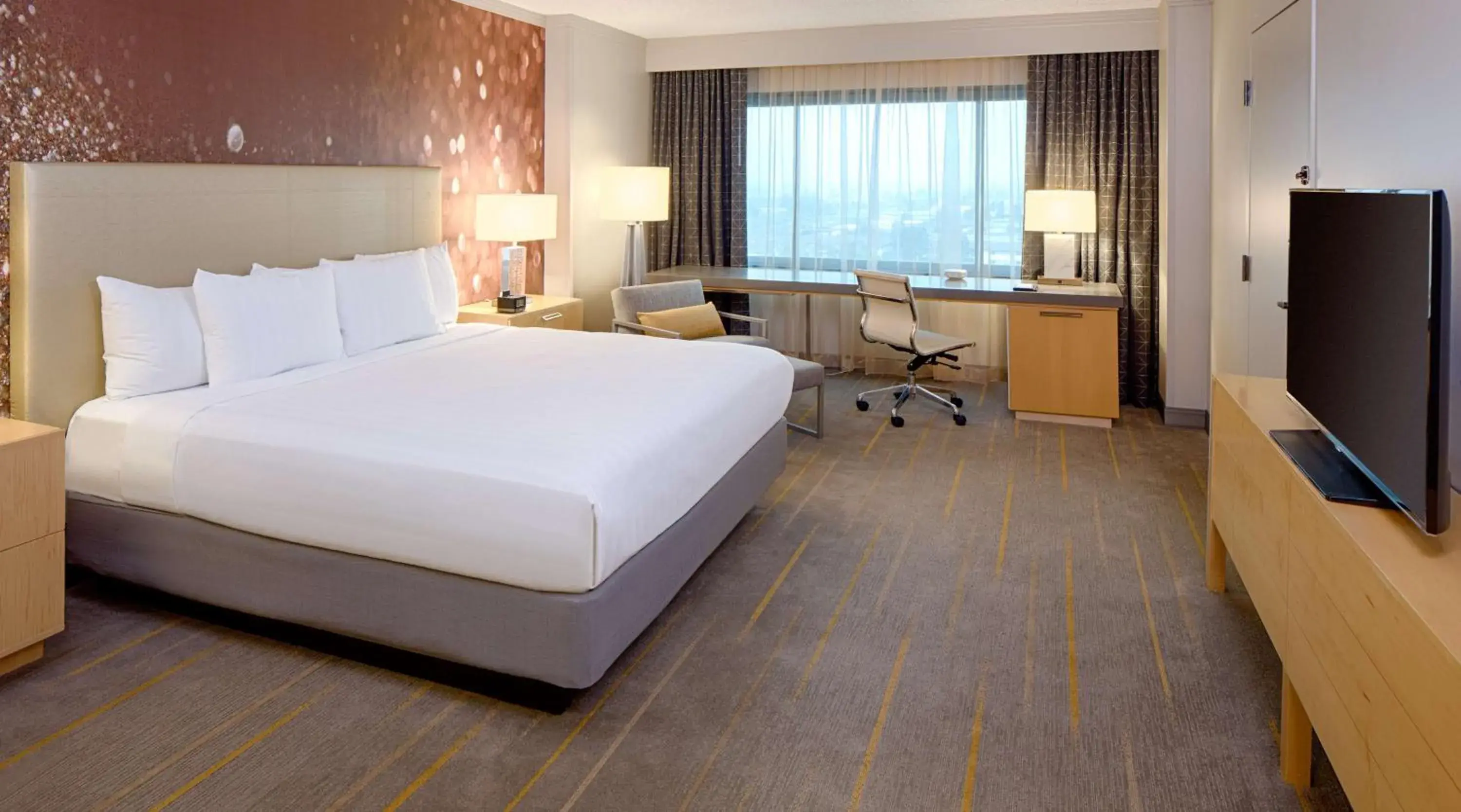 Bedroom, Bed in Hyatt Regency Santa Clara Bedroom, Bed in Hyatt Regency Santa Clara