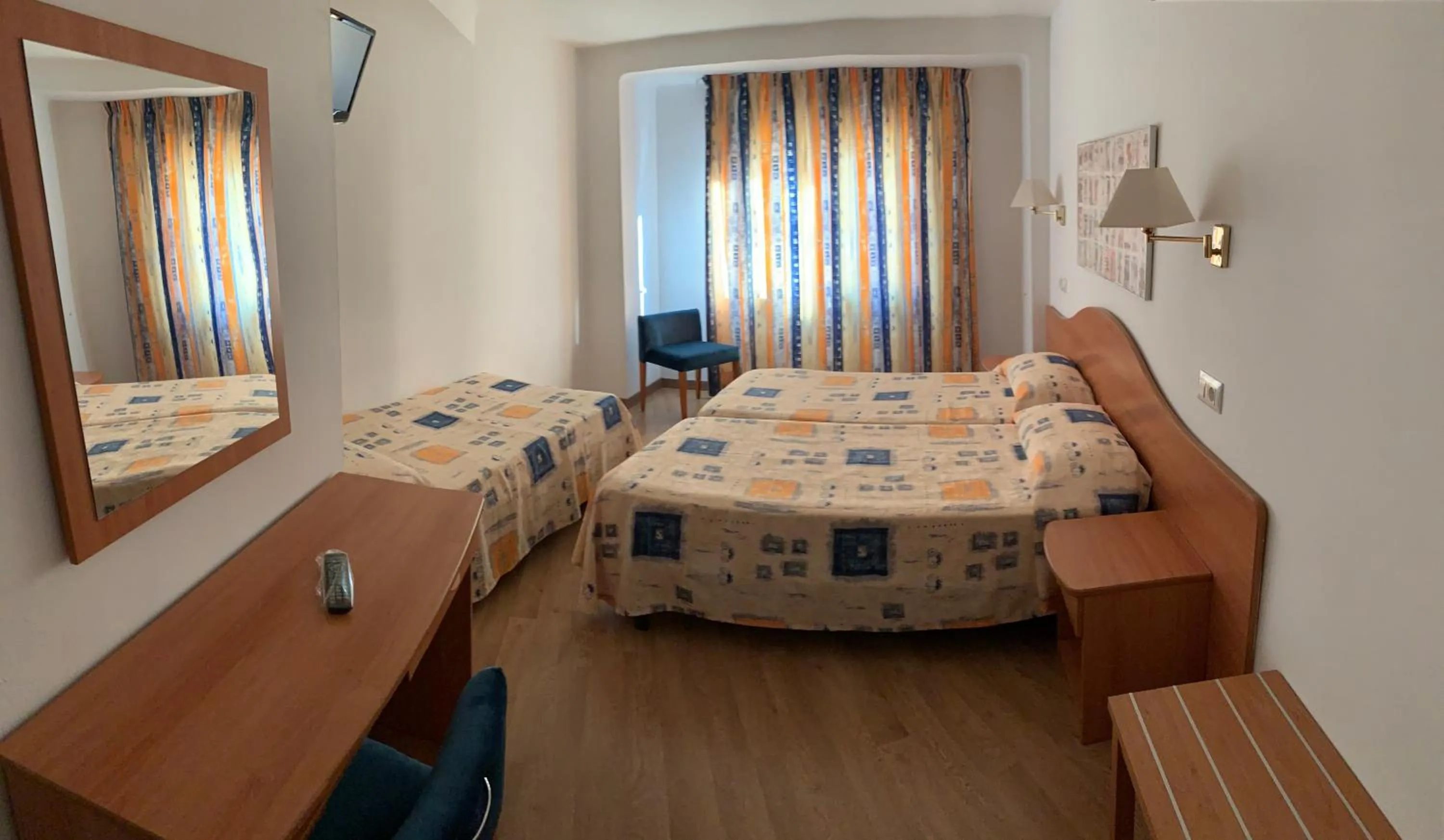 Bedroom, Bed in Tarull