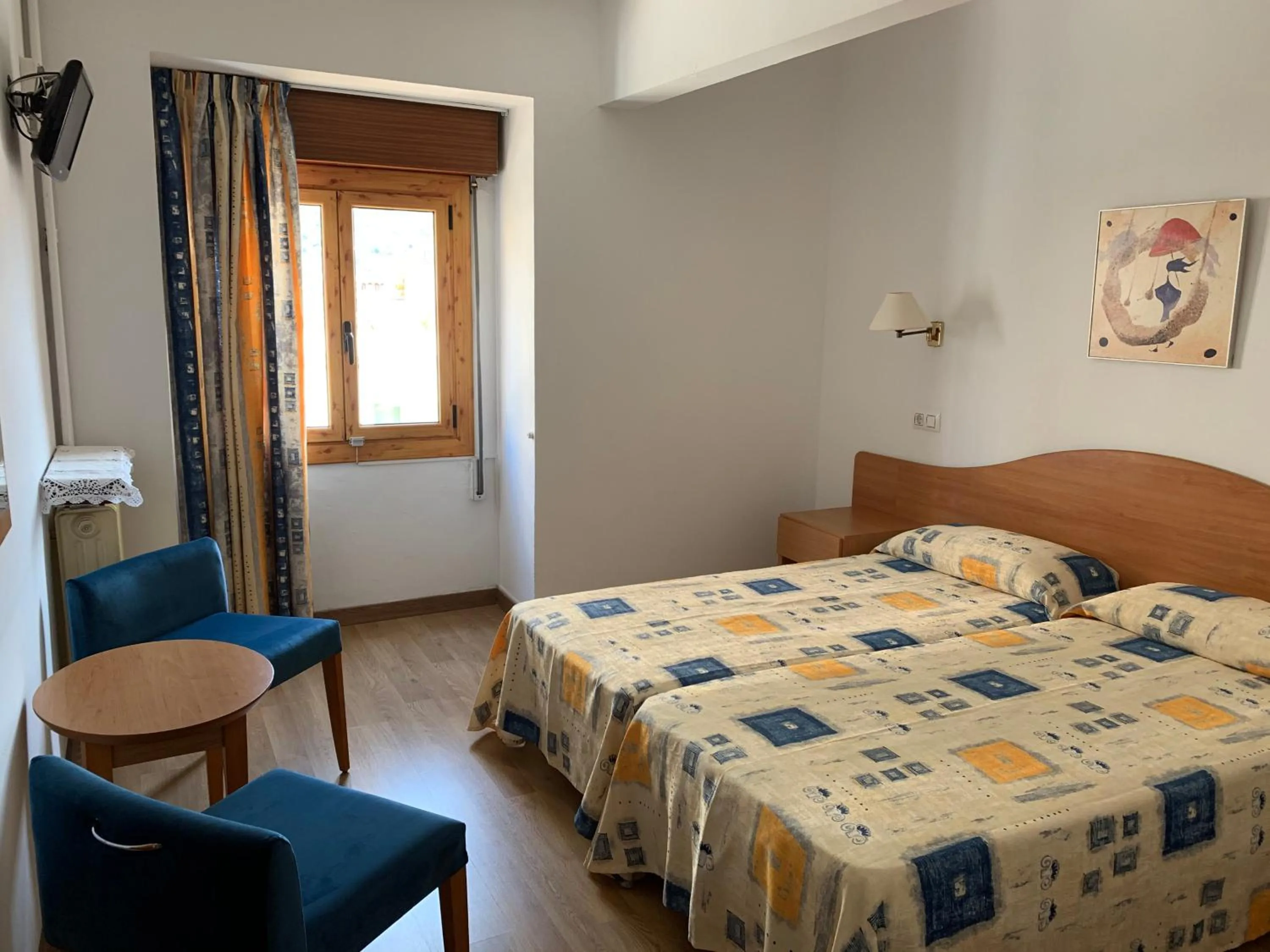 Bedroom, Bed in Tarull