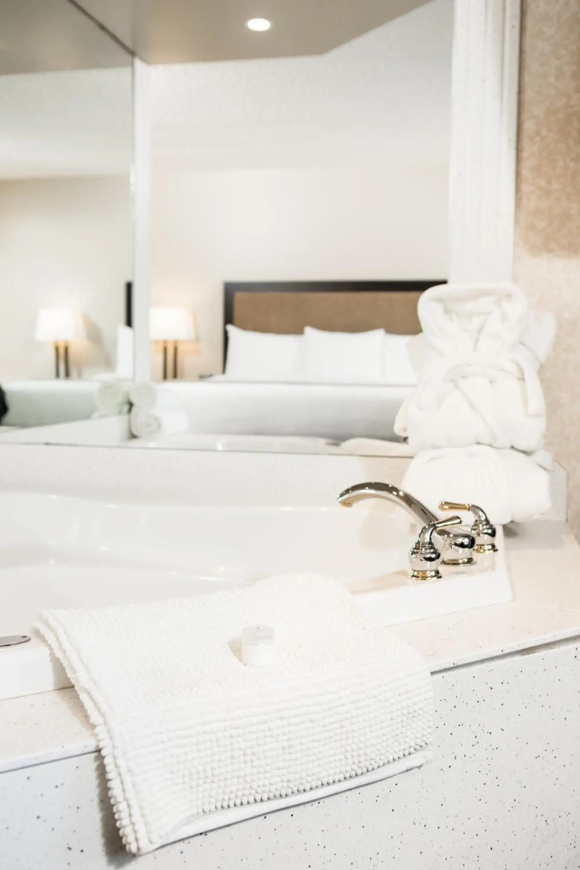 Hot Tub, Bed in Park Town Hotel Hot Tub, Bed in Park Town Hotel