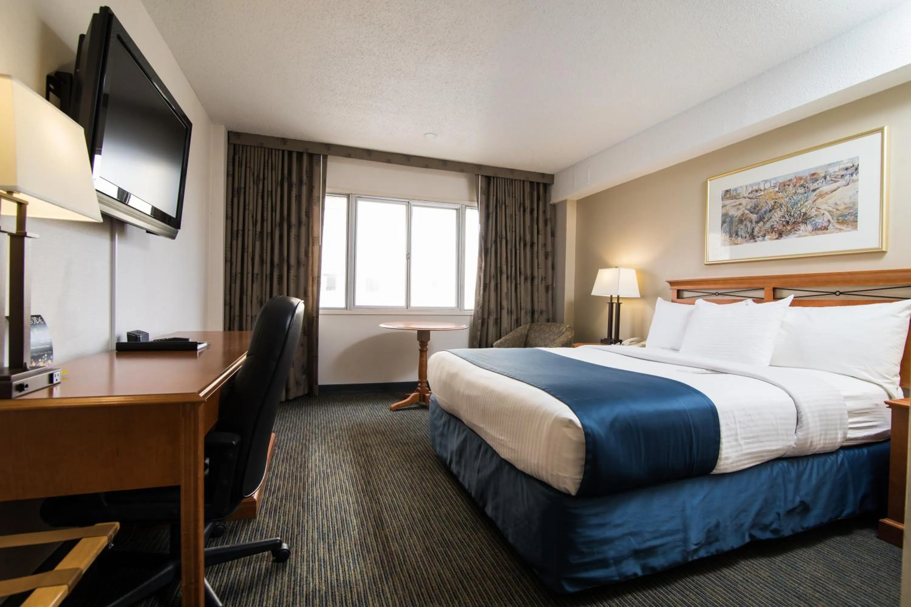 Bed in Park Town Hotel