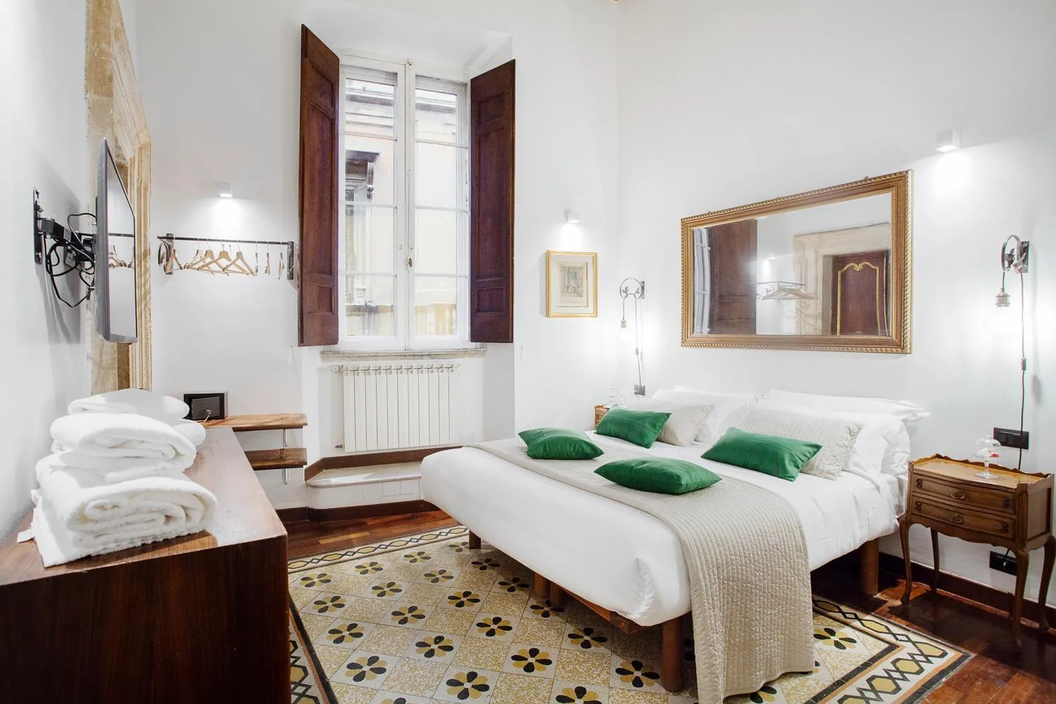 Bed in Palazzo Del Duca Piazza Navona Campo dei Fiori Piazza del Fico Guest House