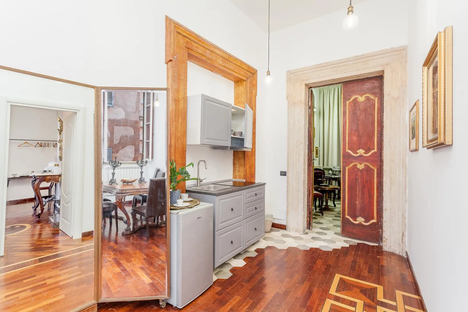 Kitchen or kitchenette in Palazzo Del Duca Piazza Navona Campo dei Fiori Piazza del Fico Guest House