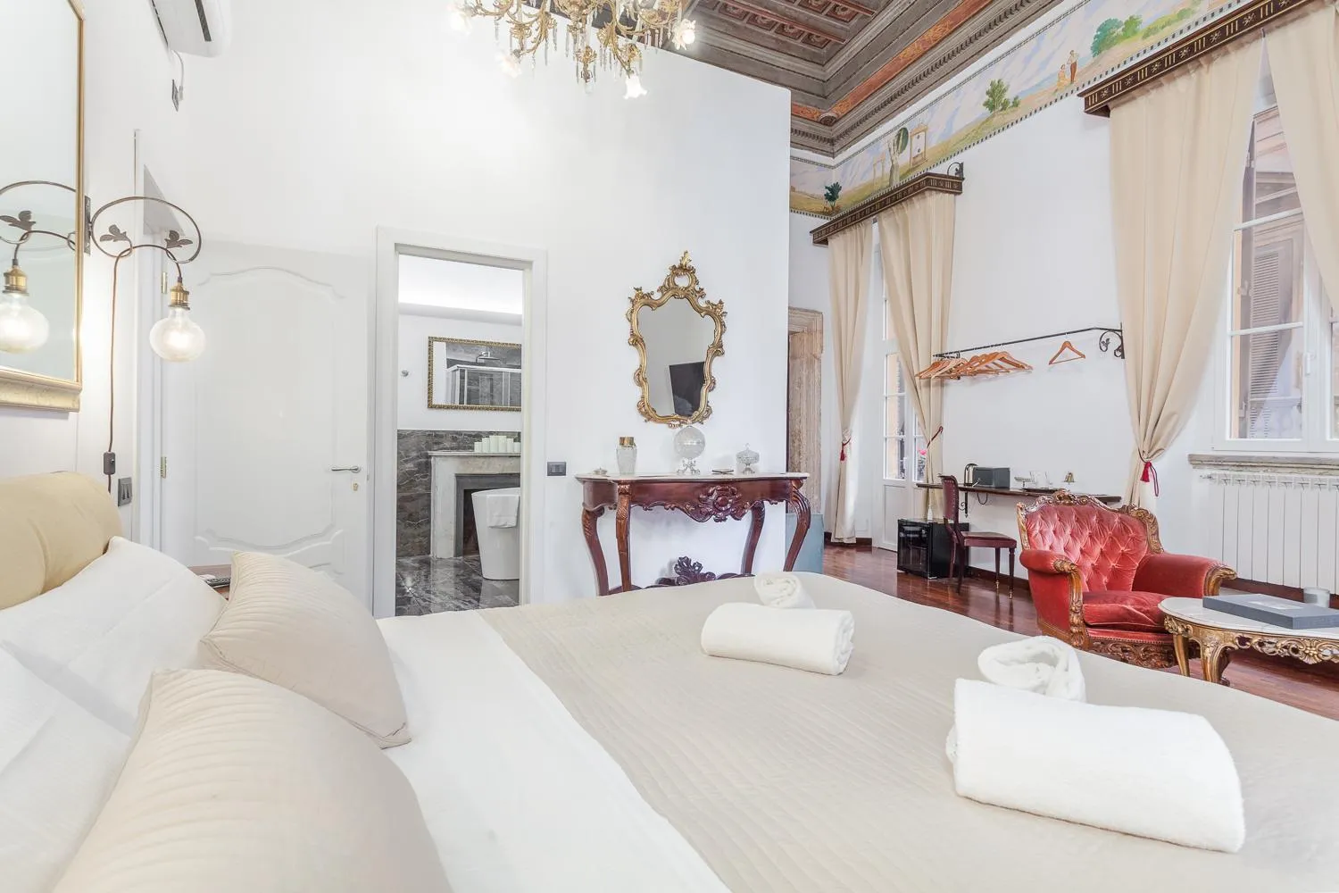 Photo of the whole room, Bed in Palazzo Del Duca Piazza Navona Campo dei Fiori Piazza del Fico Guest House