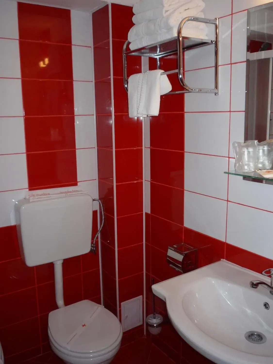 Twin Room - single occupancy in Hotel Sud Twin Room - single occupancy in Hotel Sud