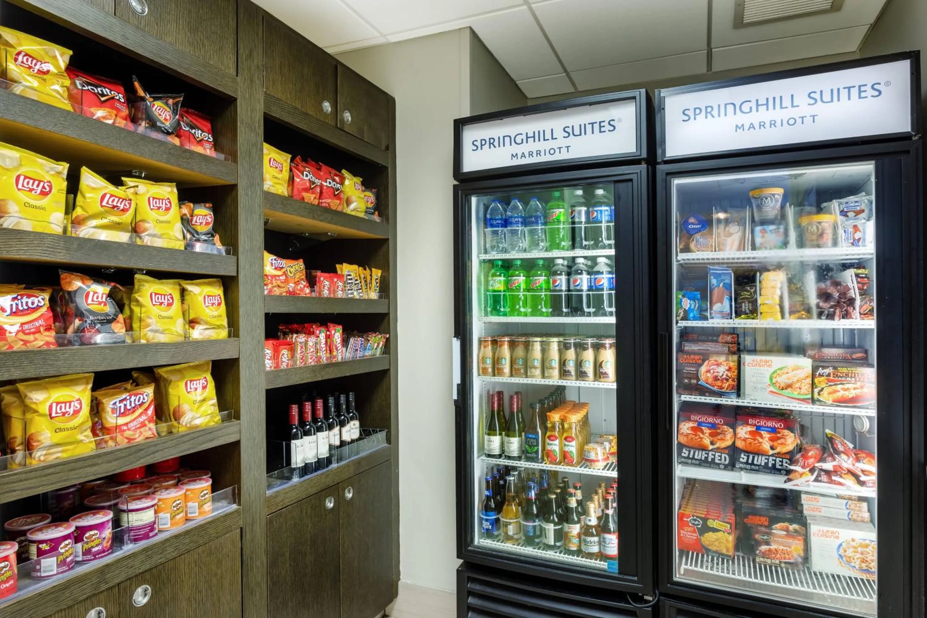 Other in SpringHill Suites by Marriott Miami Airport South Blue Lagoon Area