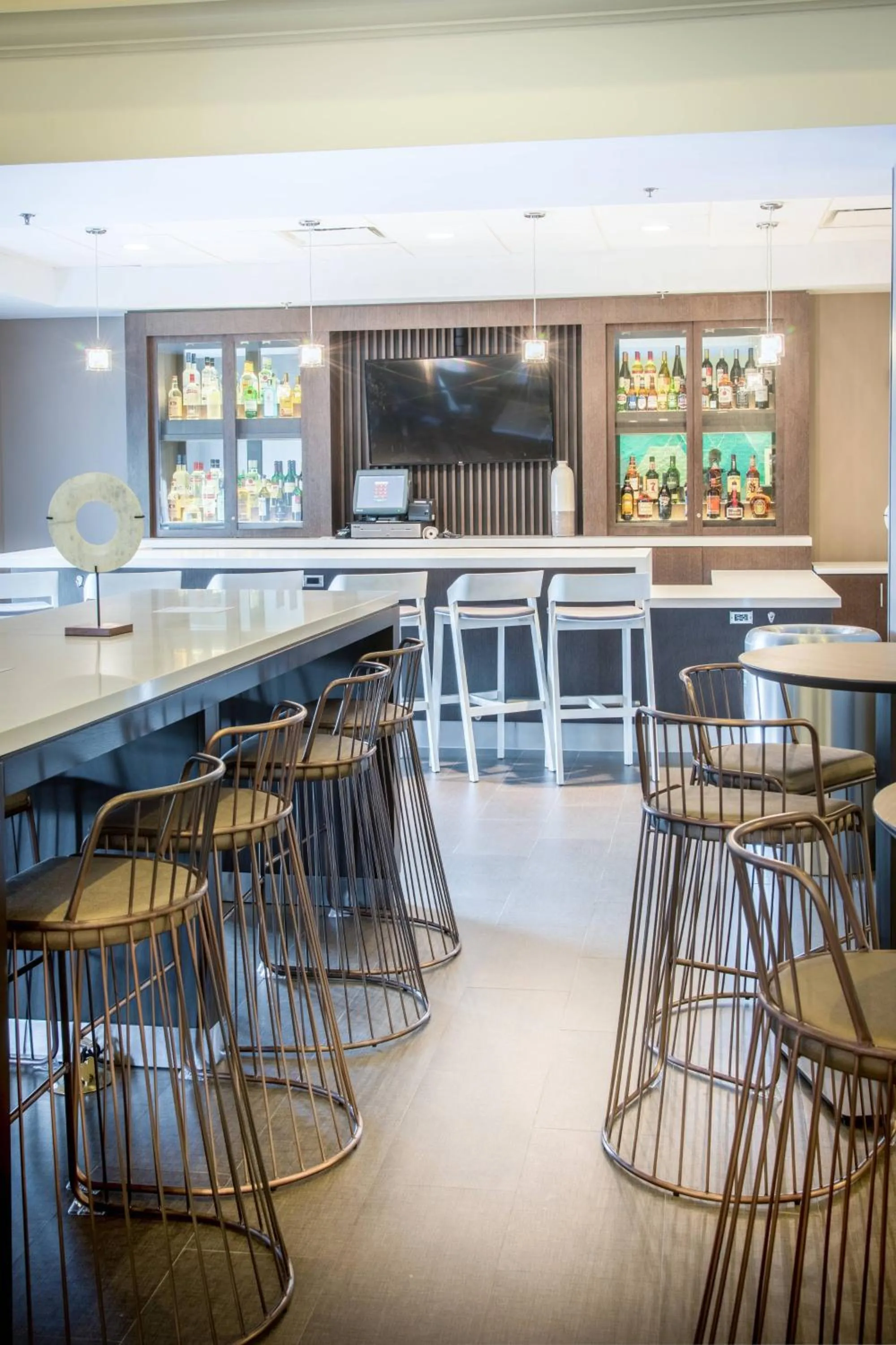 Lounge or bar in SpringHill Suites by Marriott Miami Airport South Blue Lagoon Area