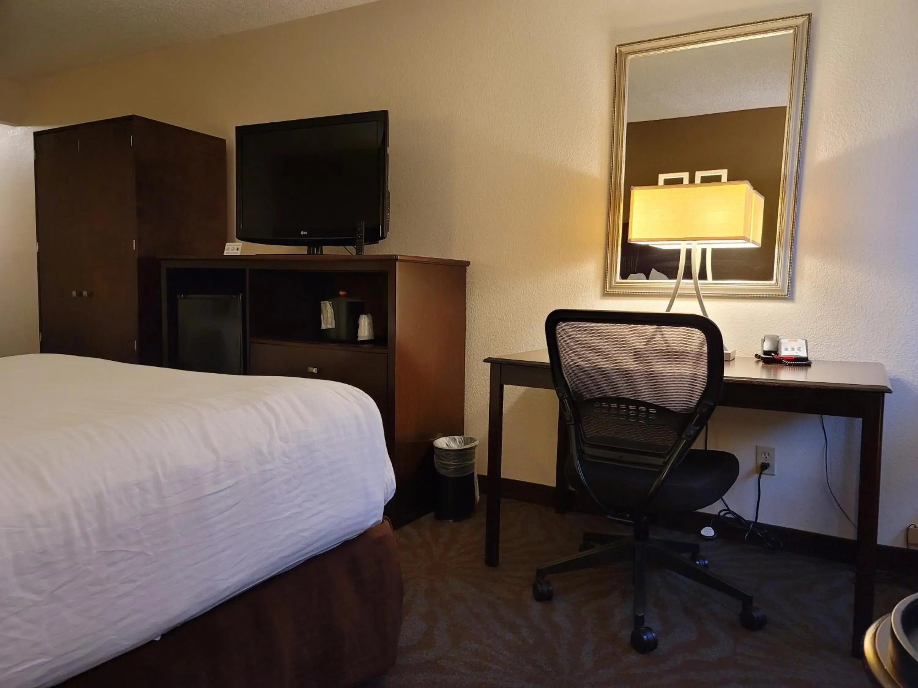 Bedroom, Bed in Seville Plaza Hotel, Trademark Collection by Wyndham Bedroom, Bed in Seville Plaza Hotel, Trademark Collection by Wyndham