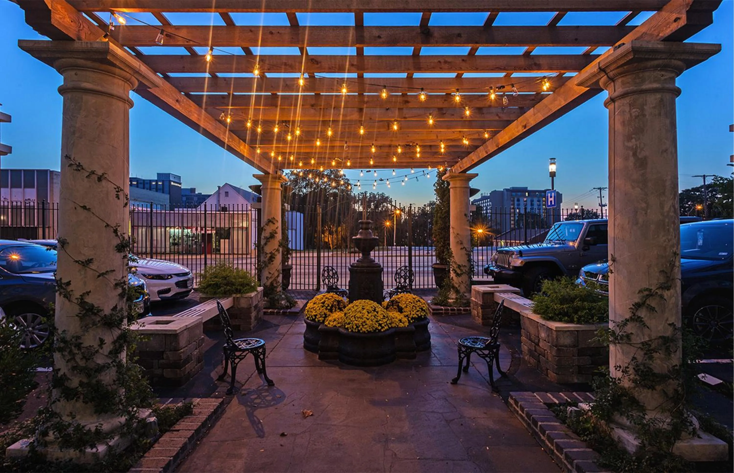 Property building in Seville Plaza Hotel, Trademark Collection by Wyndham