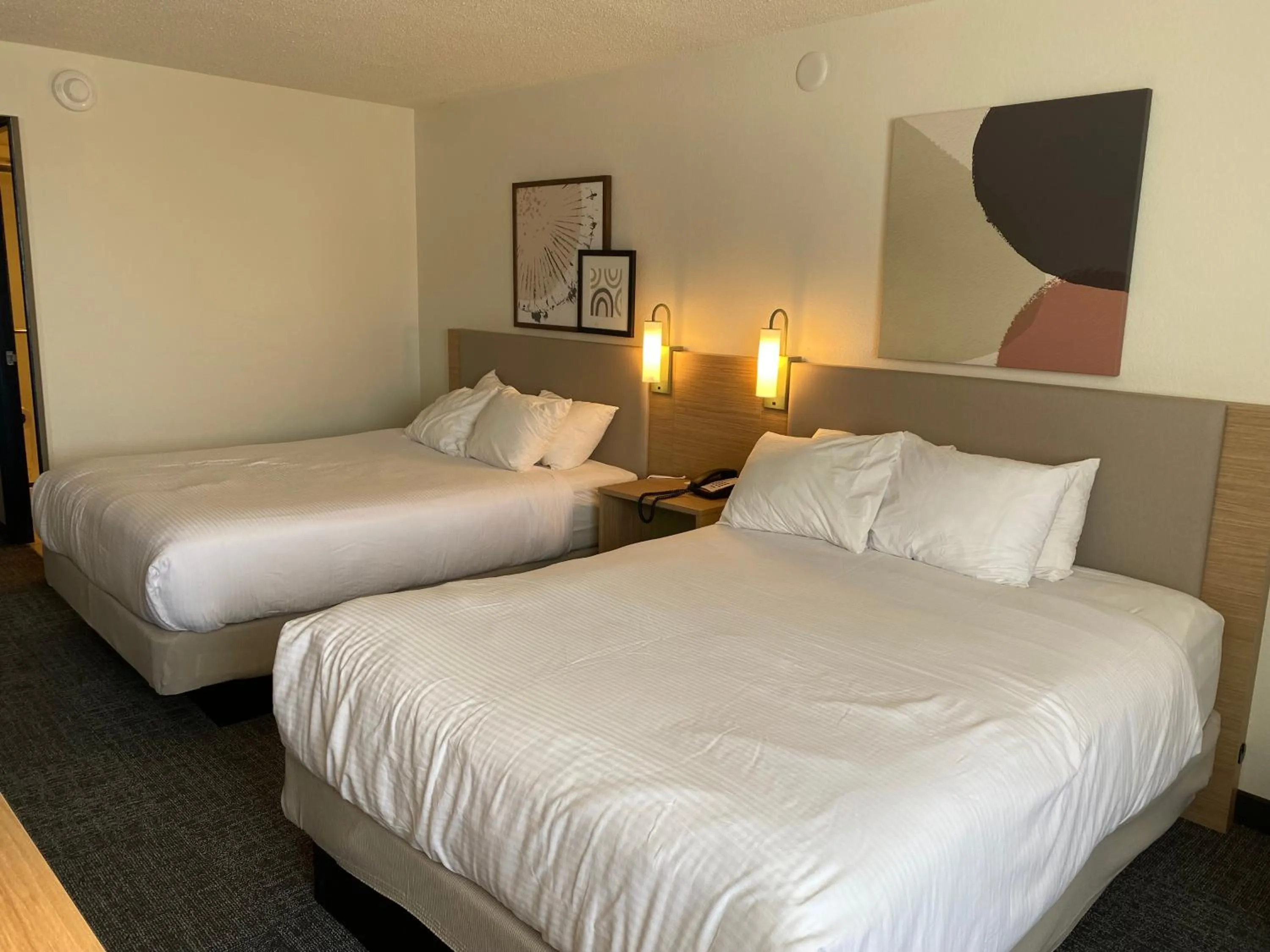 Bed in Seville Plaza Hotel, Trademark Collection by Wyndham