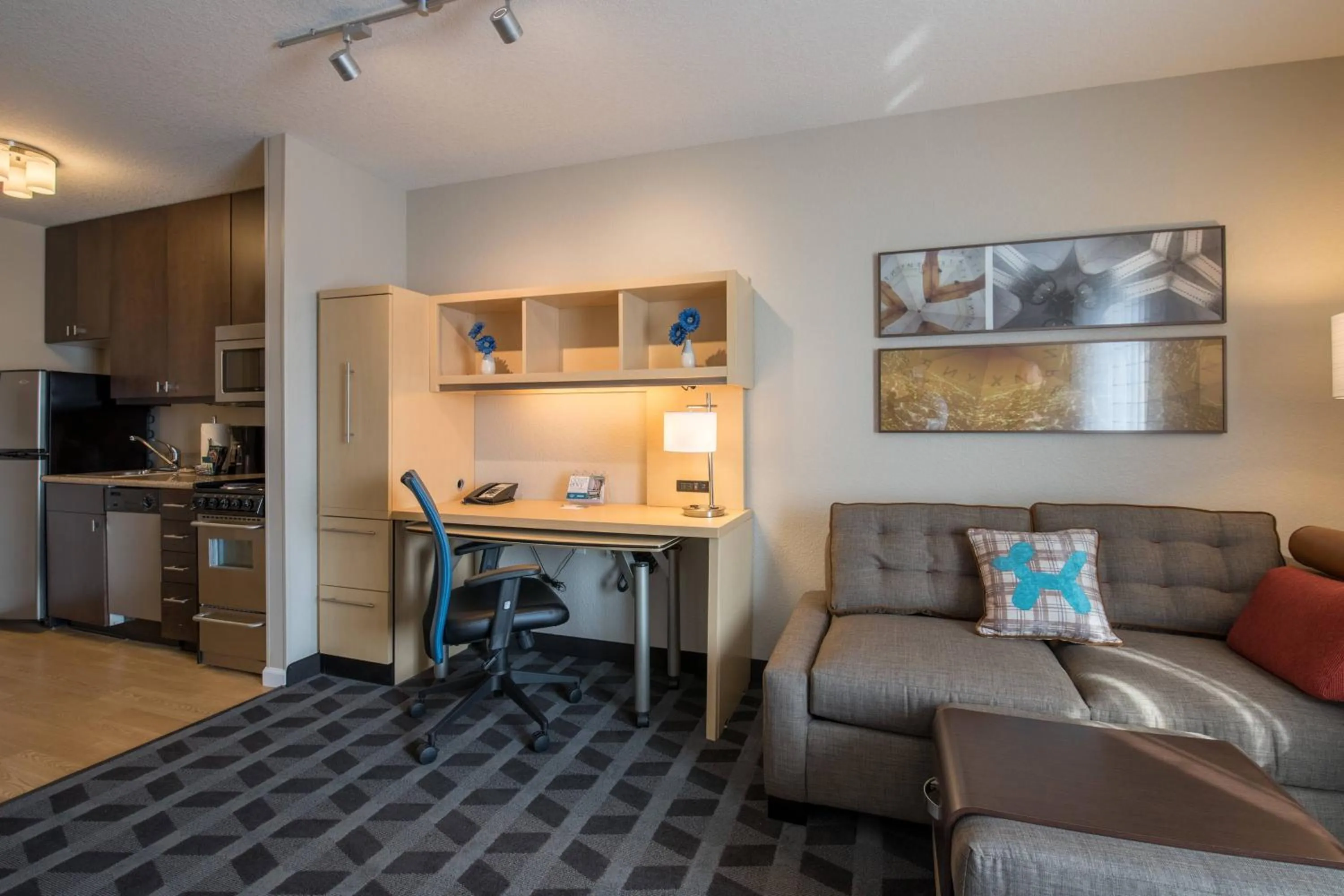 Living room in TownePlace Suites by Marriott Provo Orem