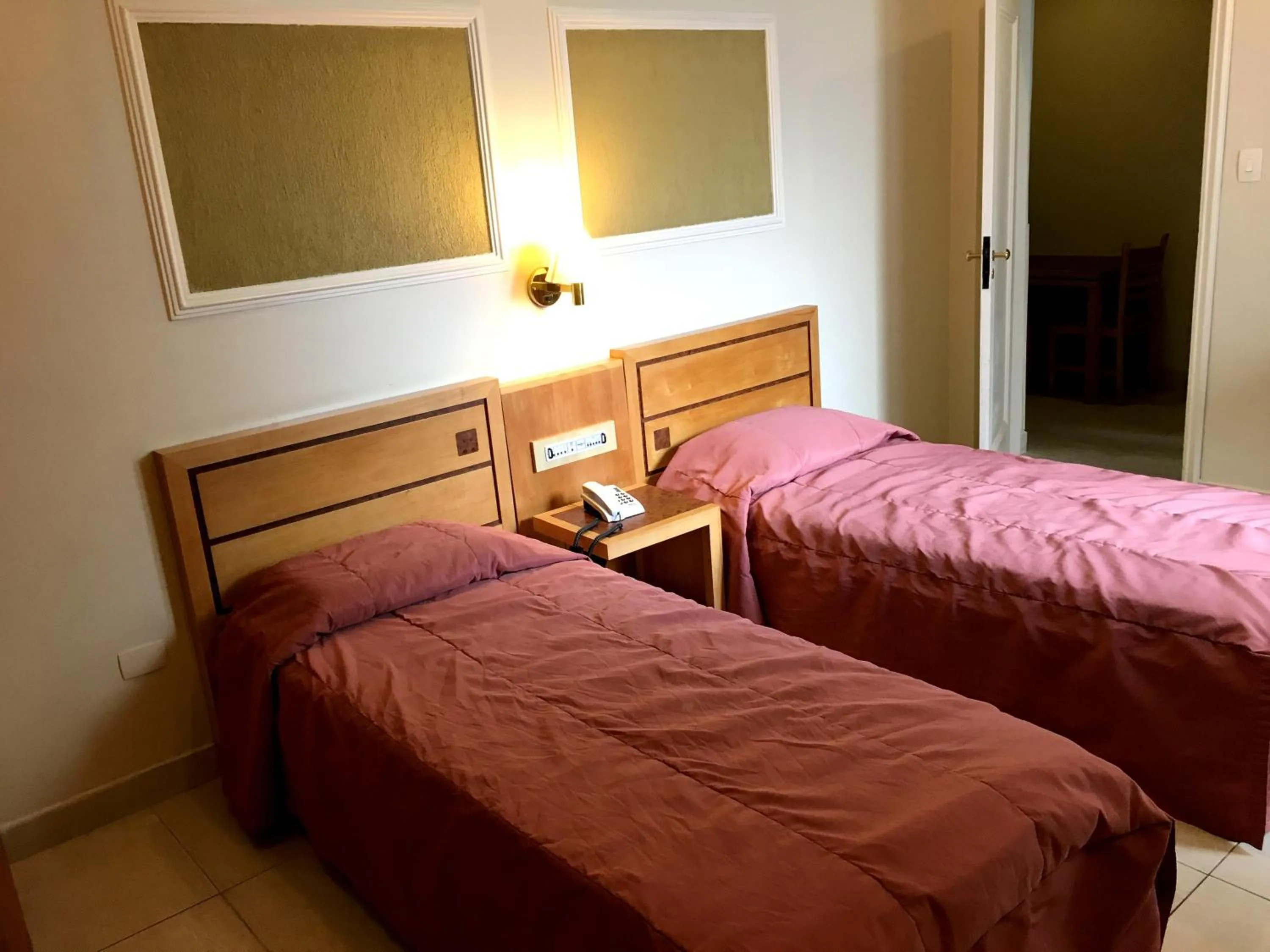 Photo of the whole room, Bed in Hotel Windsor