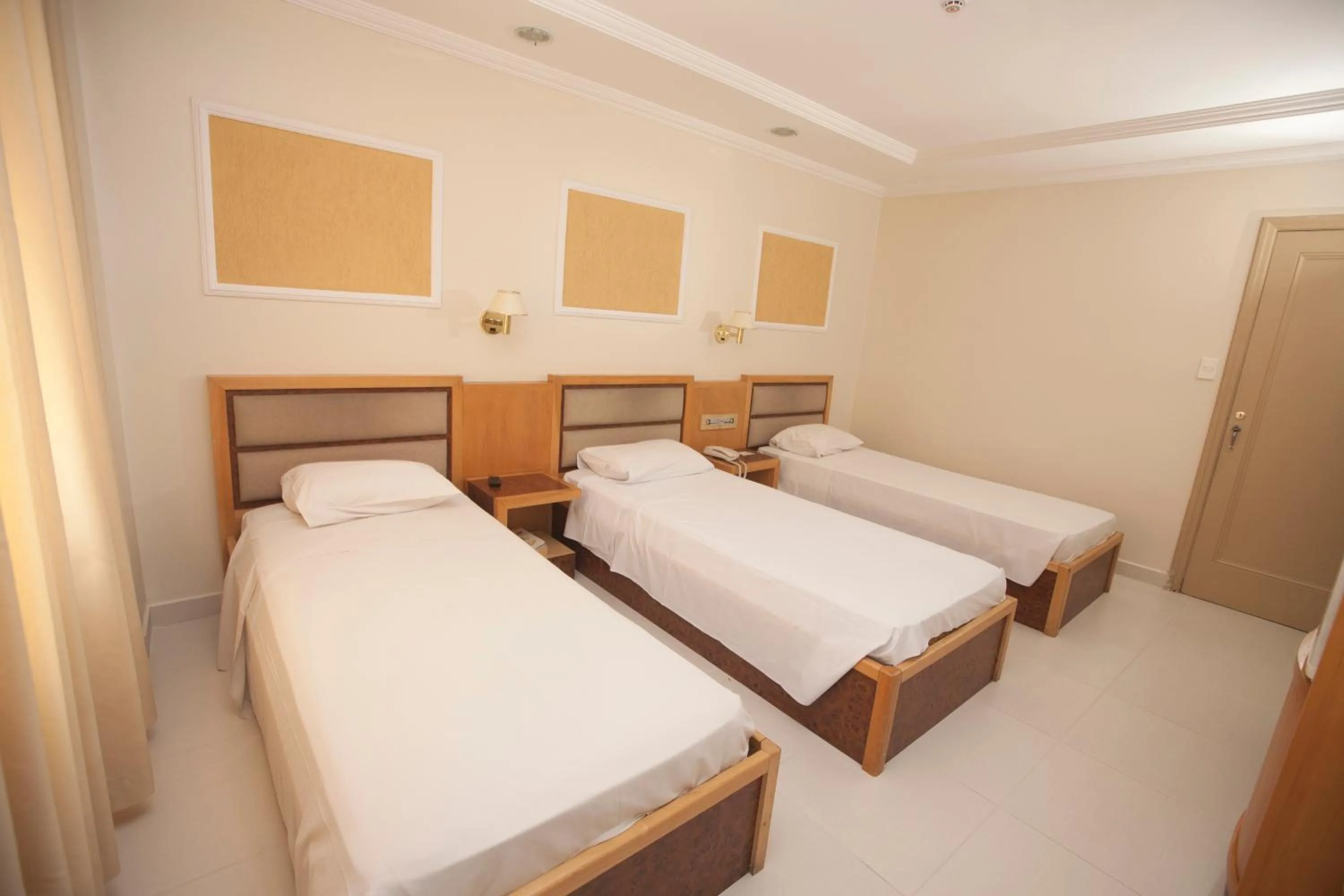 Photo of the whole room, Bed in Hotel Windsor