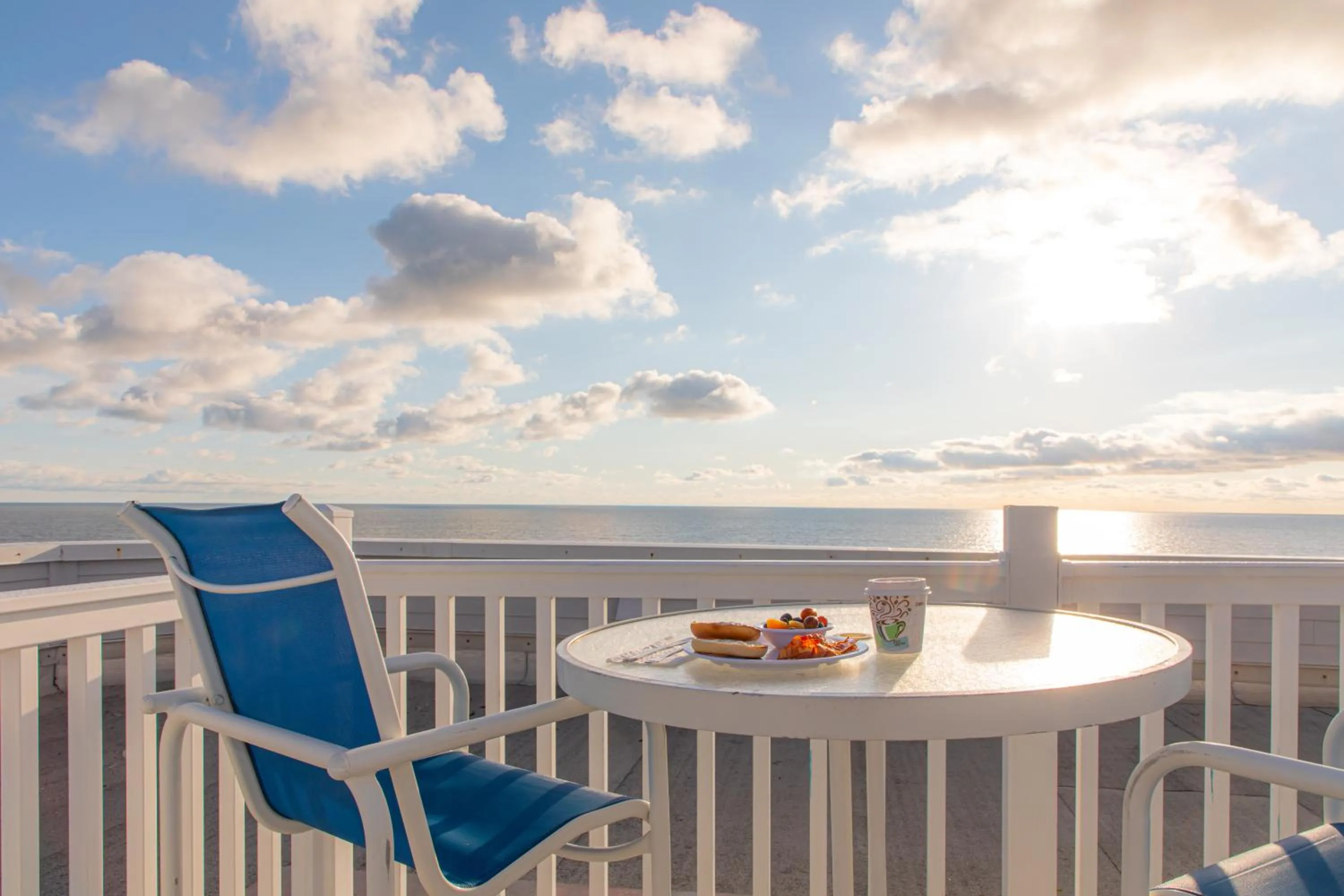 Breakfast in Seaside Amelia Inn - Amelia Island