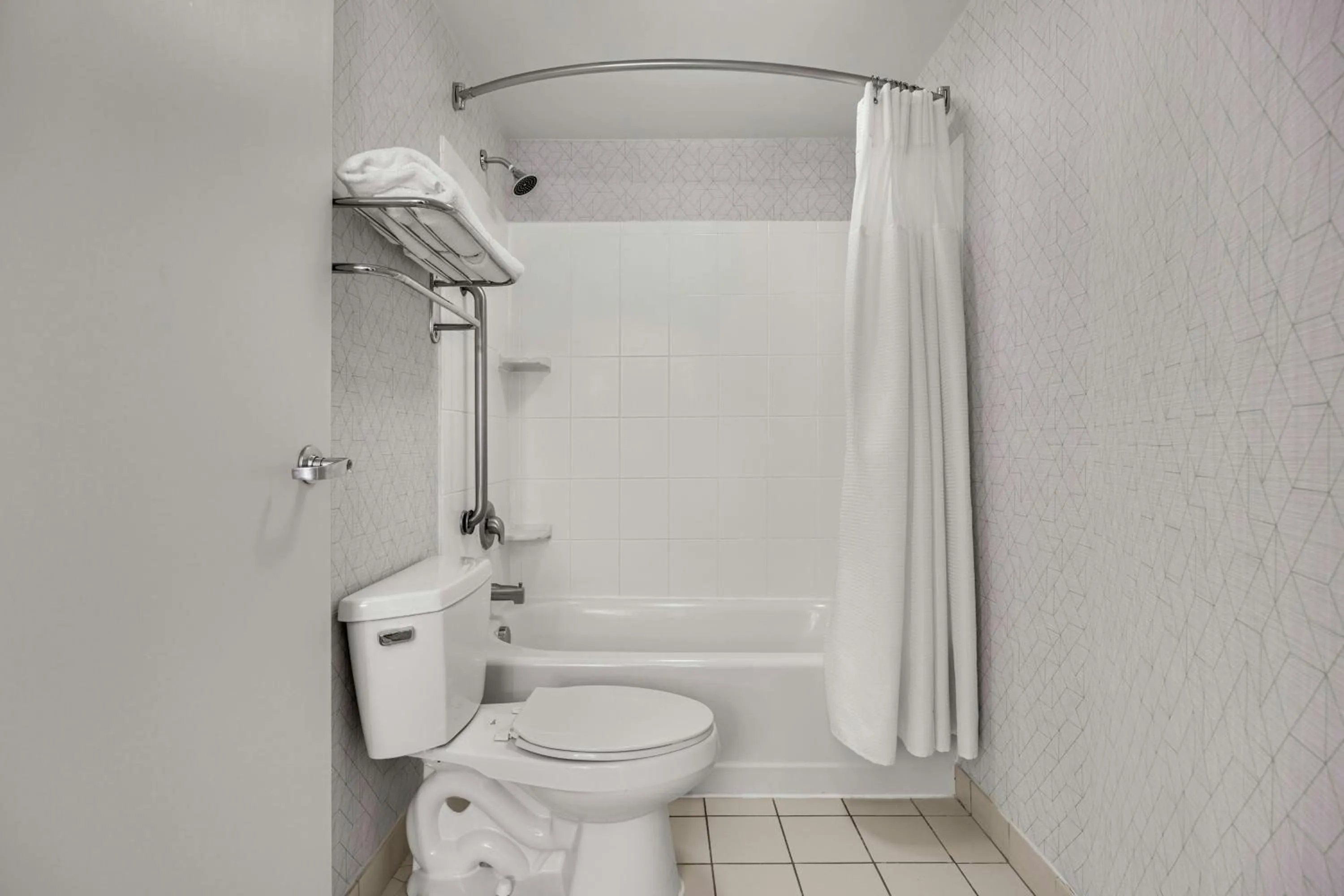 Bathroom in SpringHill Suites by Marriott Jacksonville North I-95 Area