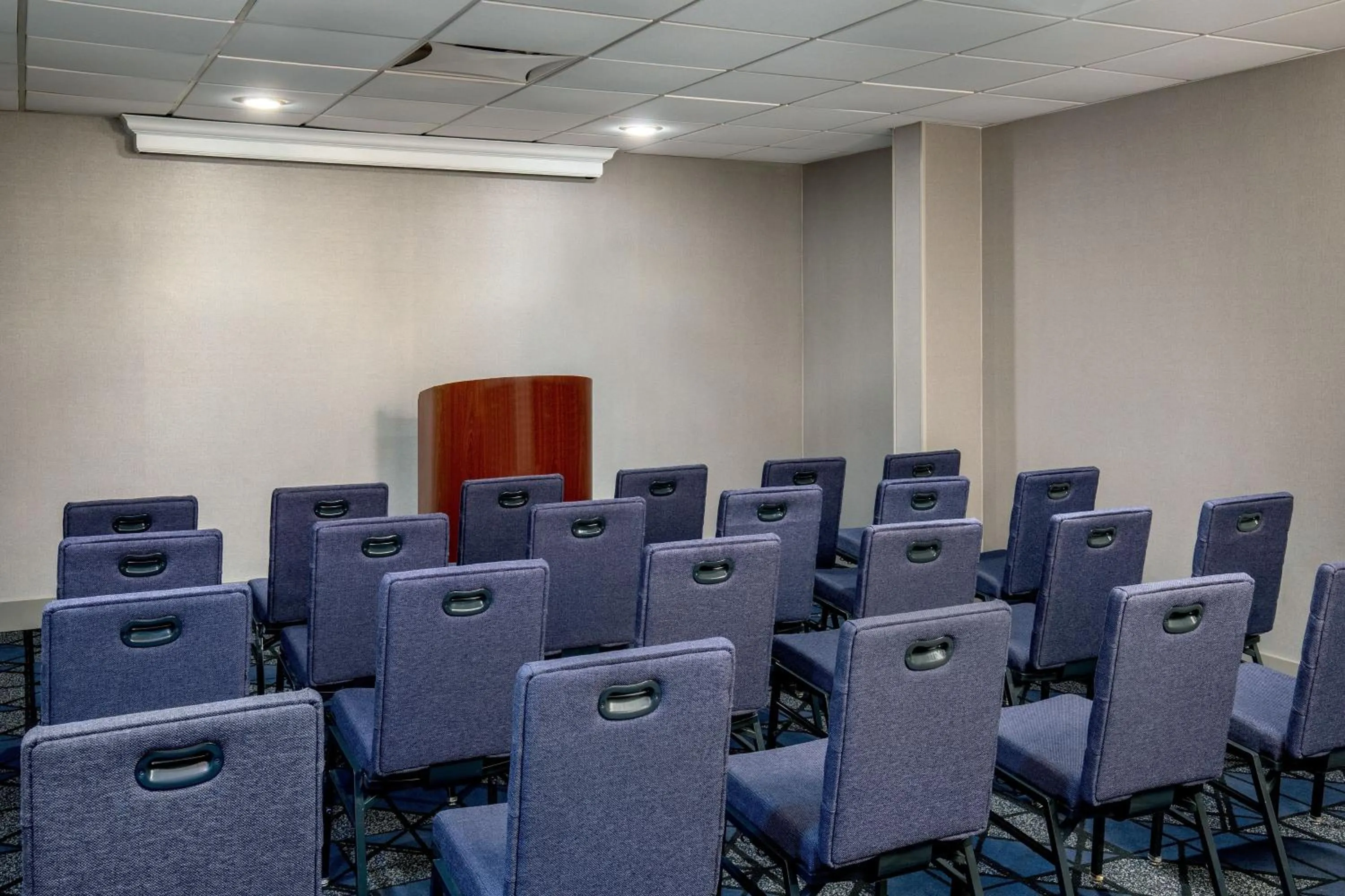 Meeting/conference room in Courtyard Boston Marlborough